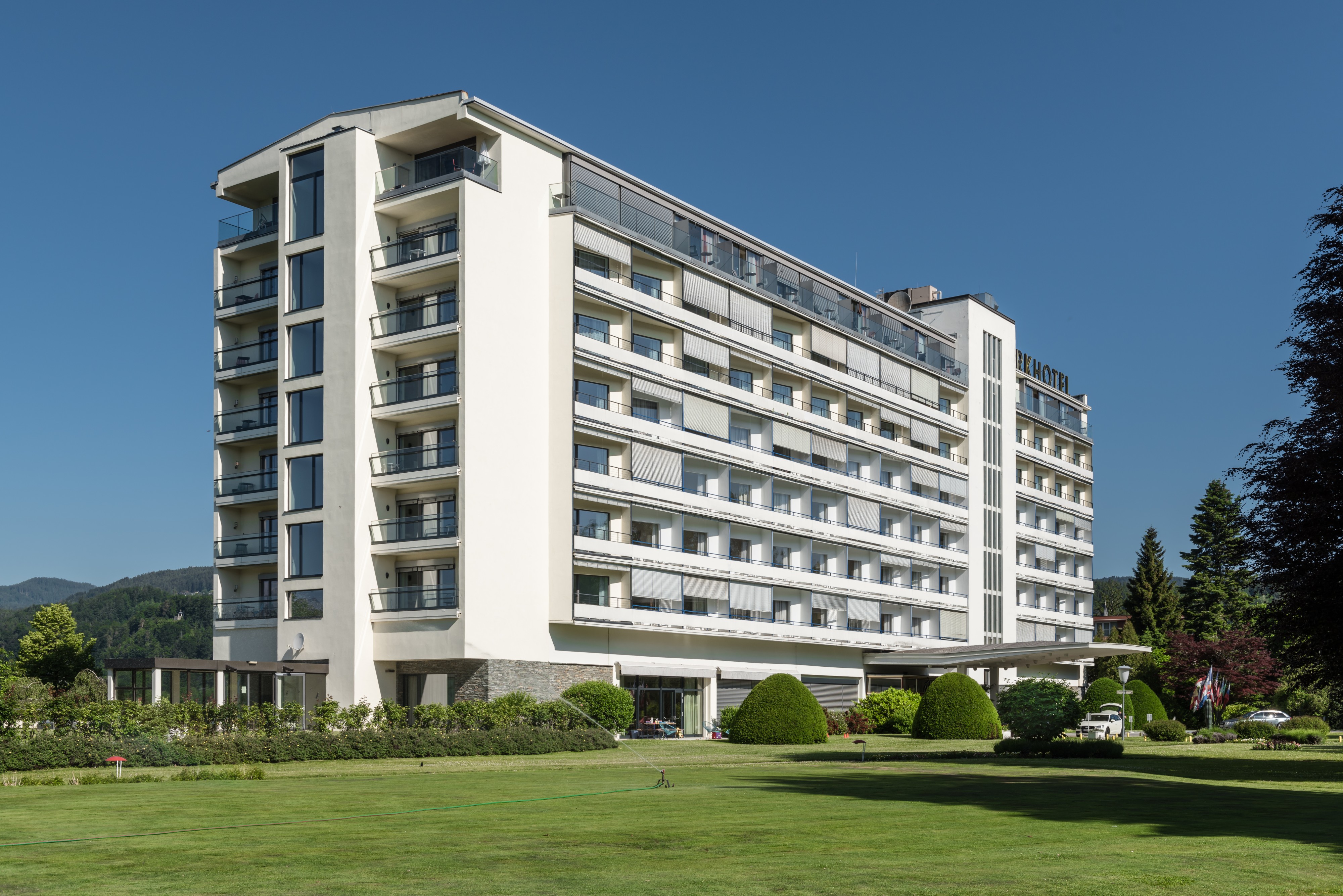 Poertschach Hans-Pruscha-Weg 5 Parkhotel 27052017 8825