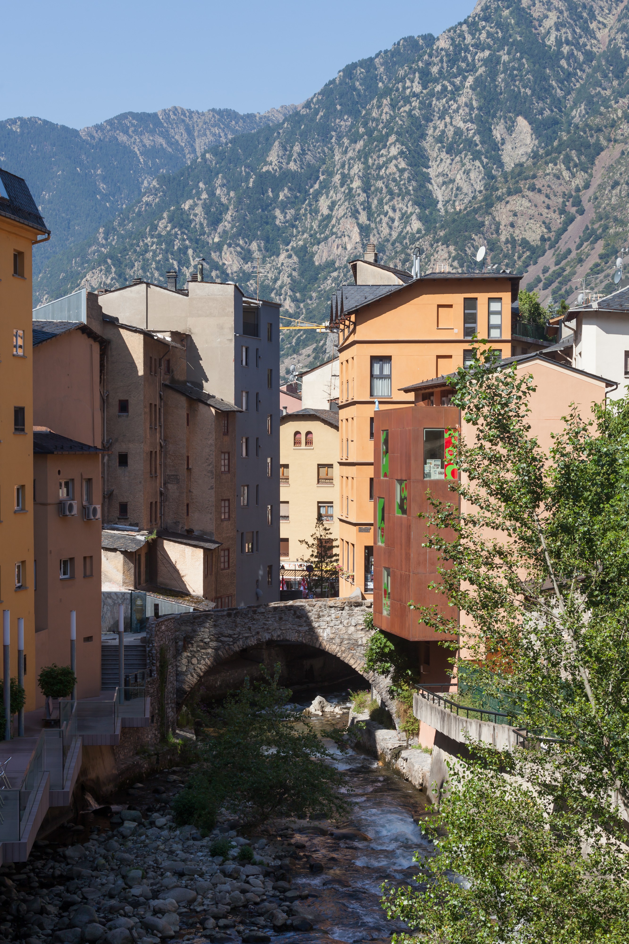 Ponte sobre o río Valira. Andorra 172