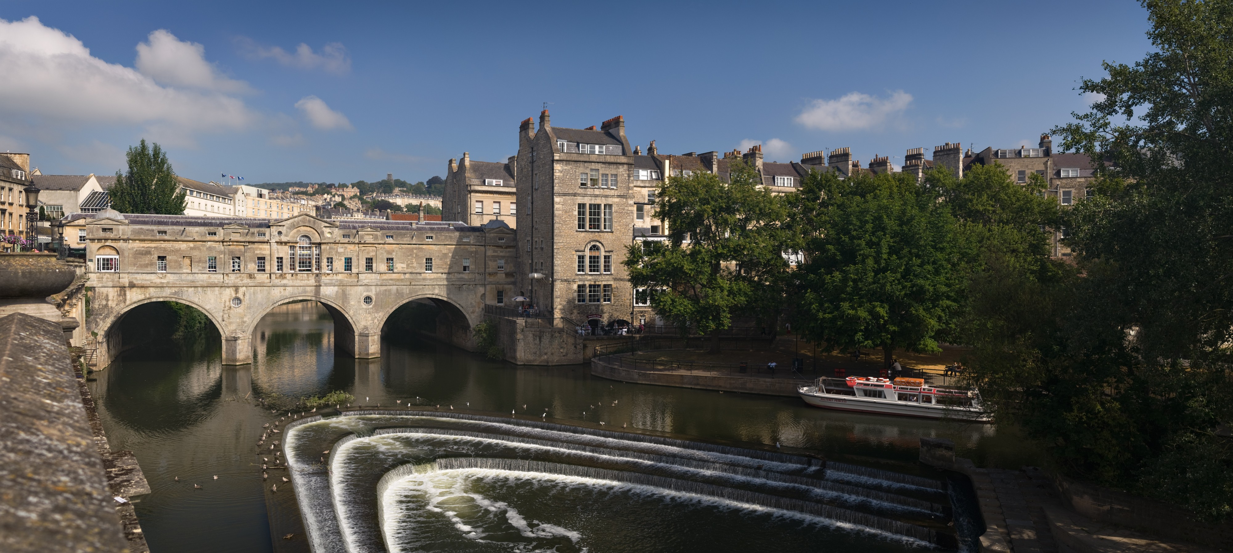 Pulteney bridge in Bath view from south before noon