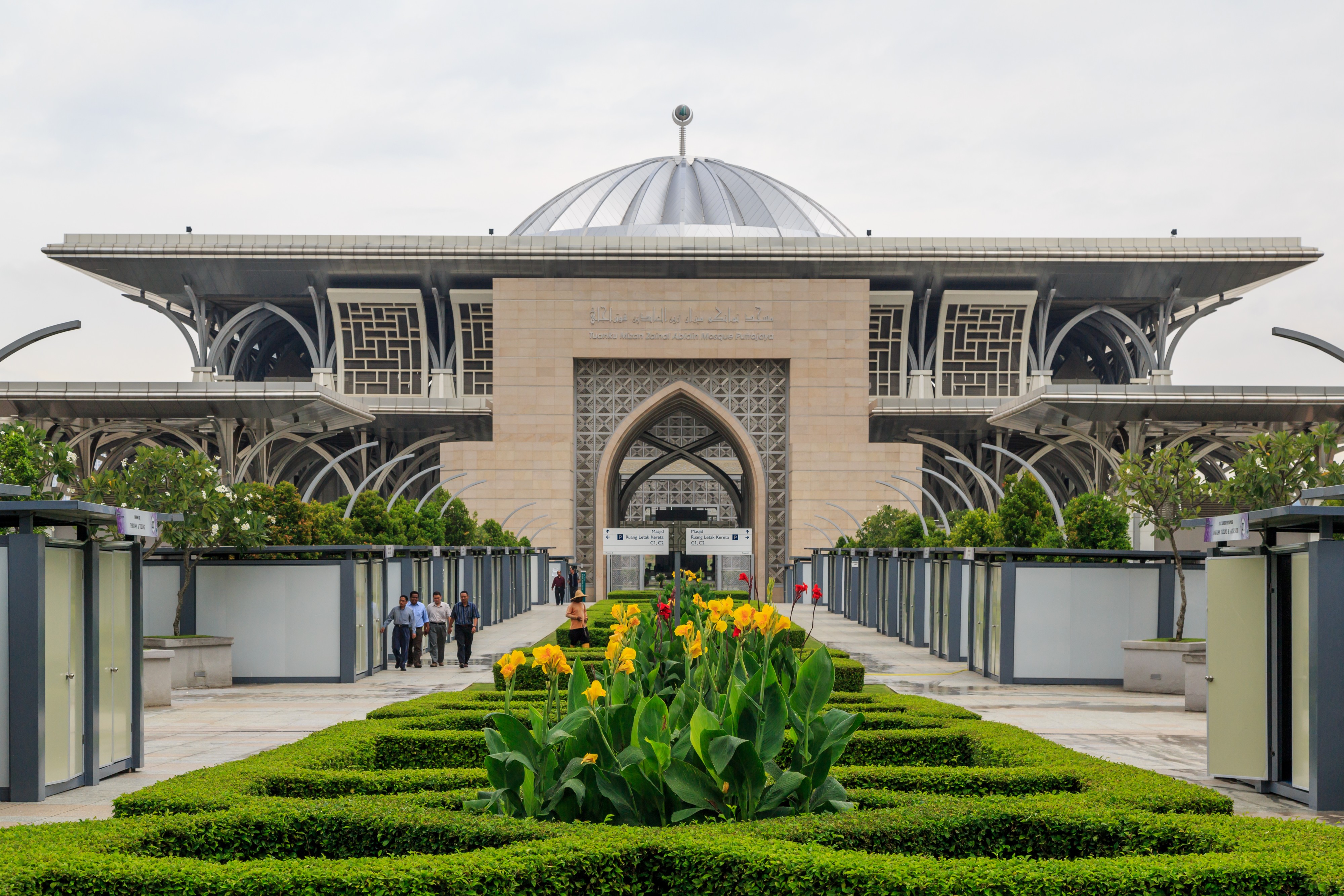 Putrajaya Malaysia Tuanku-Mizan-Zainal-Abidin-Mosque-06