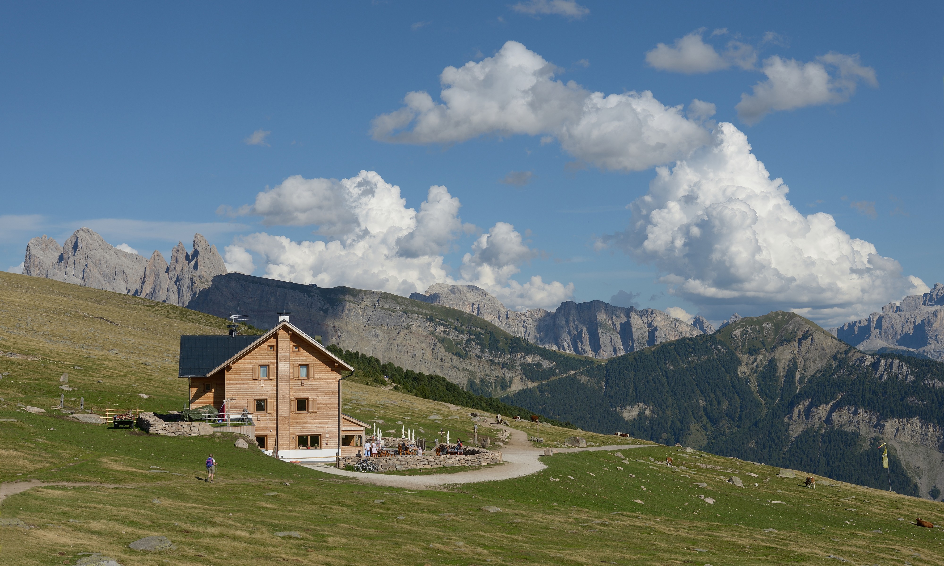 Raschötzer Hütte im Sommer
