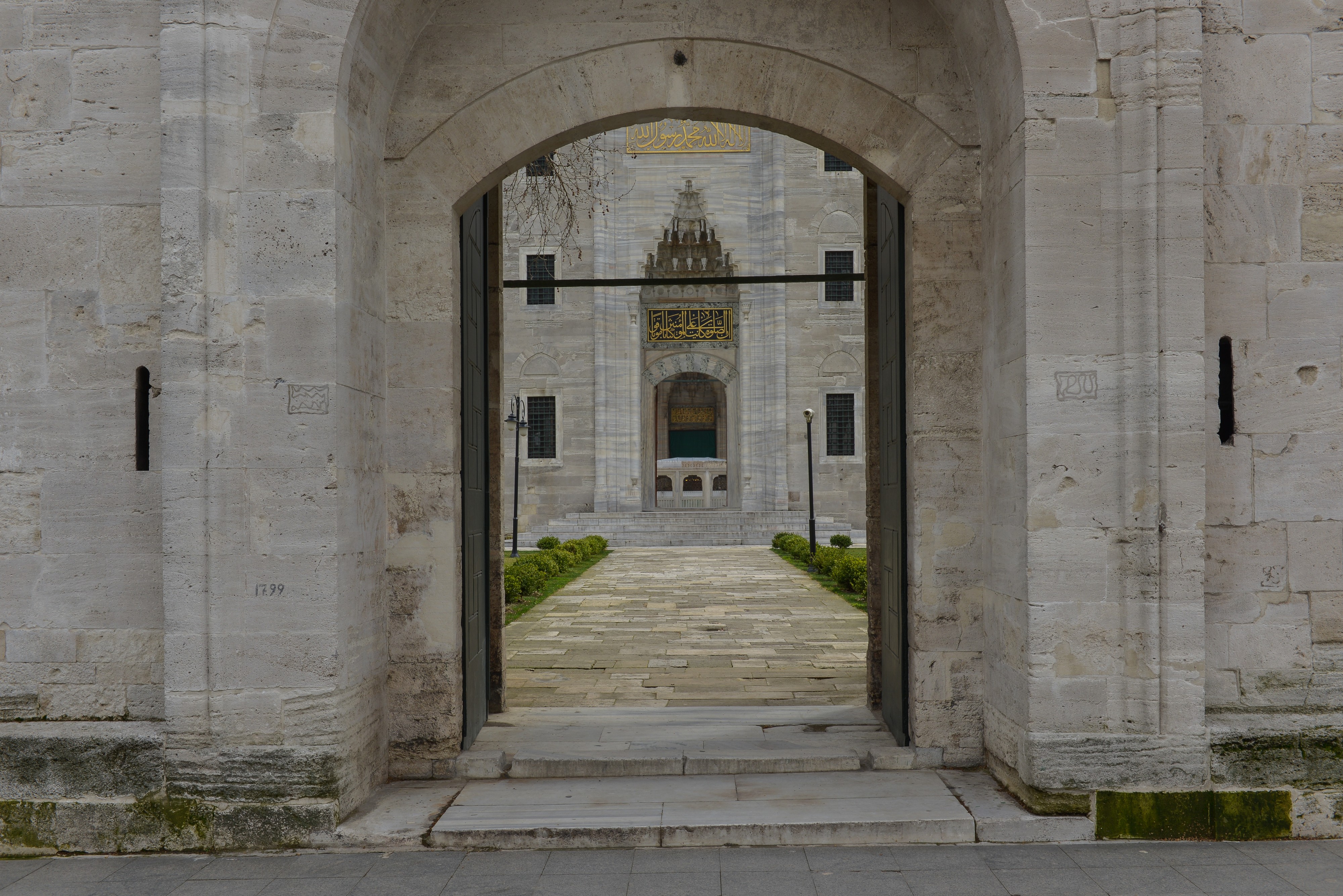 Süleymaniye Mosque February 2013 02