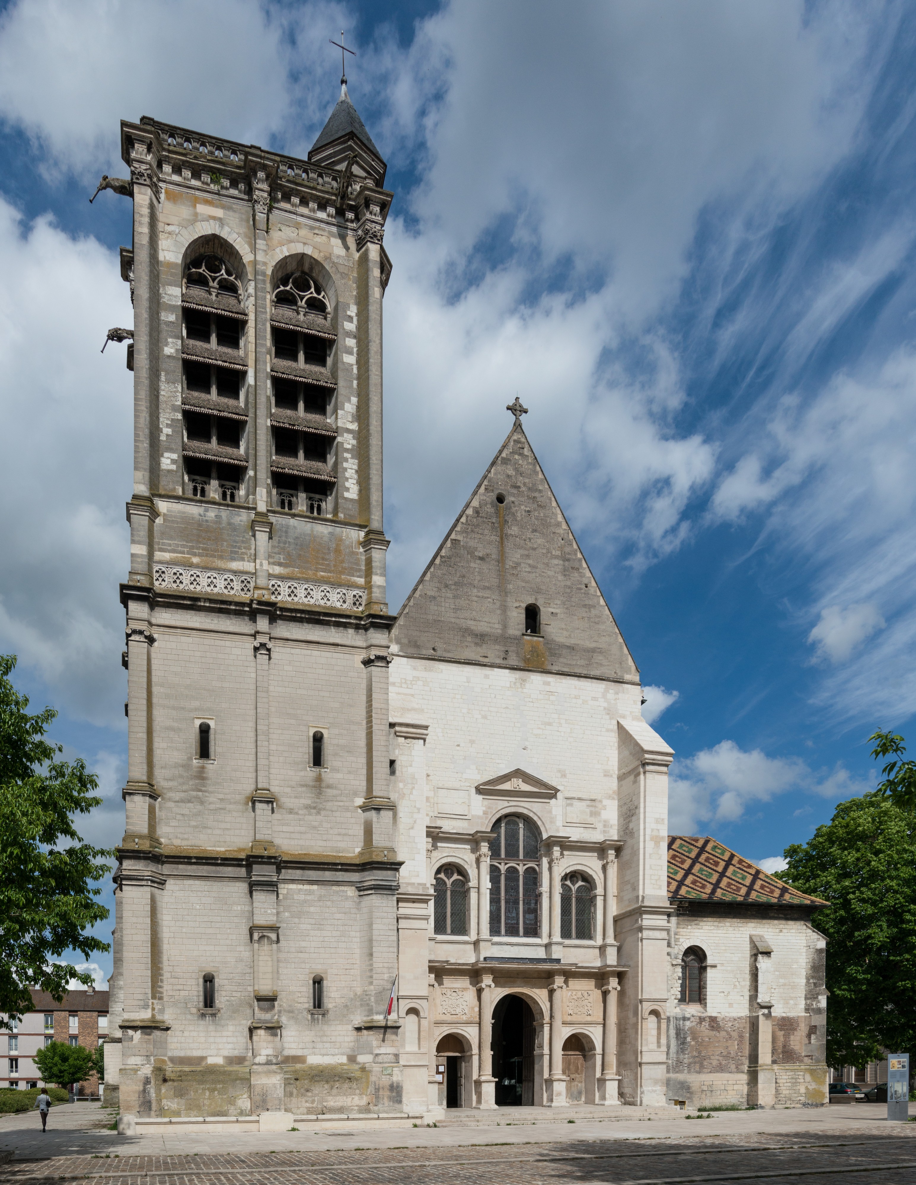 Saint Nizier de Troyes, West Facade 20140509 8