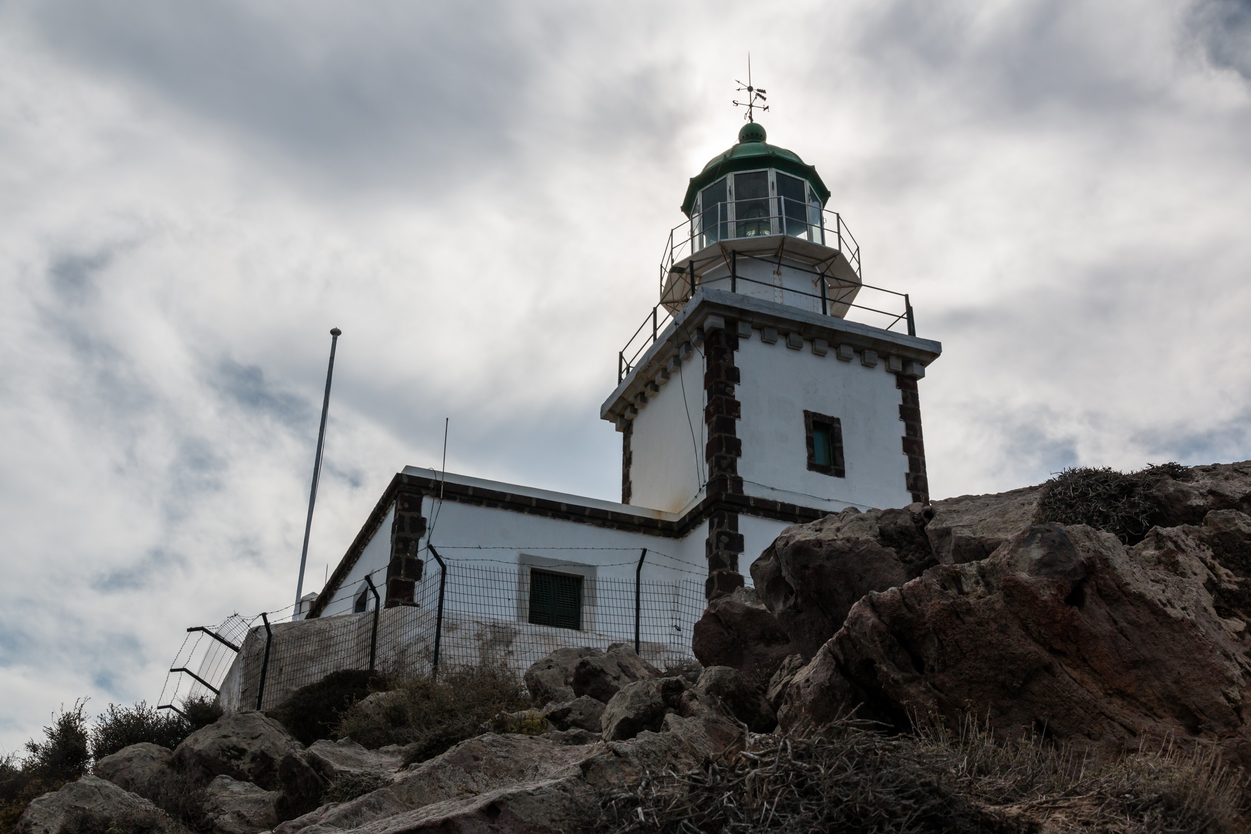 Santorin (GR), Akrotiri, Leuchtturm -- 2017 -- 2490