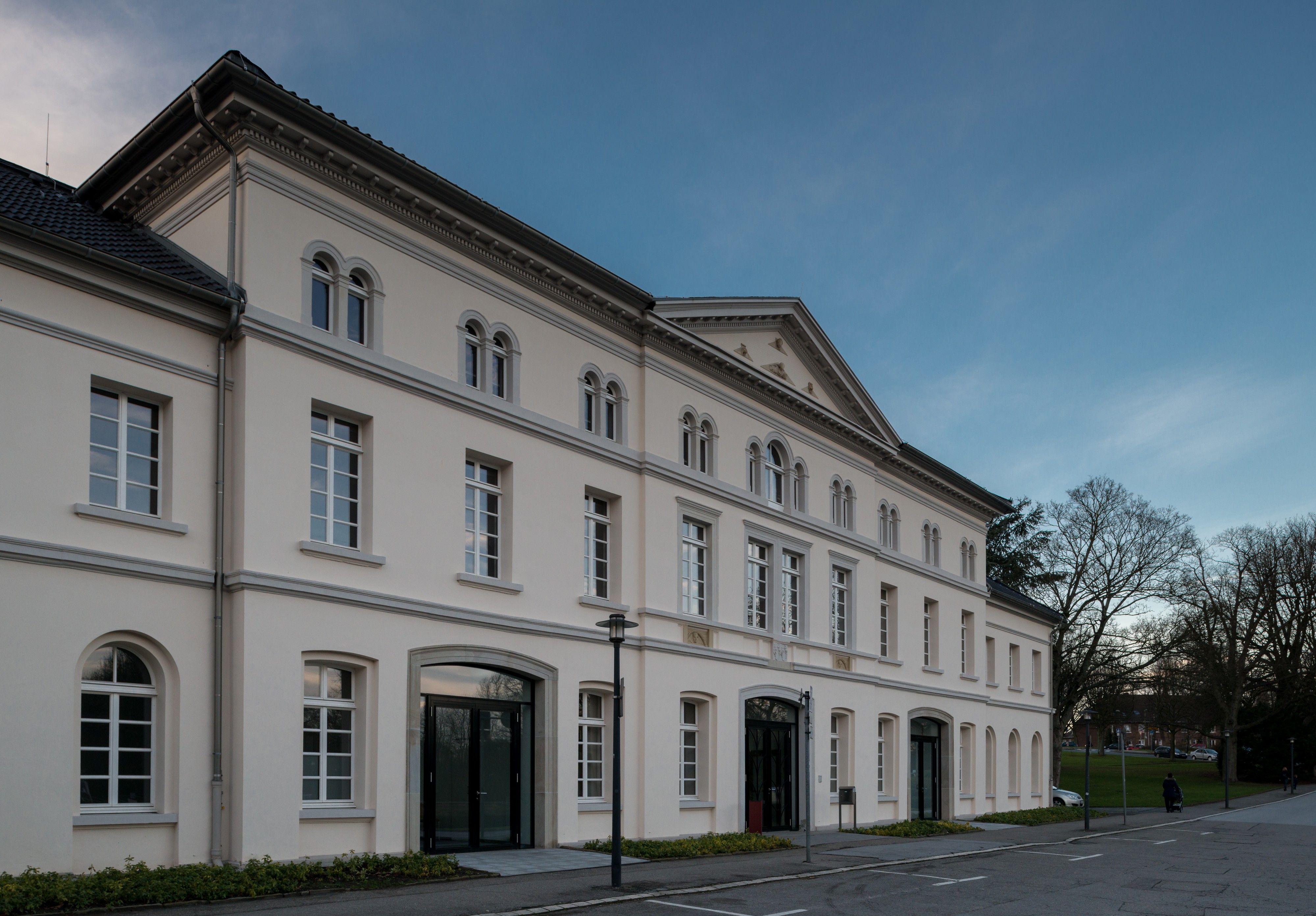 Schloss-Borbeck-Wirtschaftsgebaeude-2012