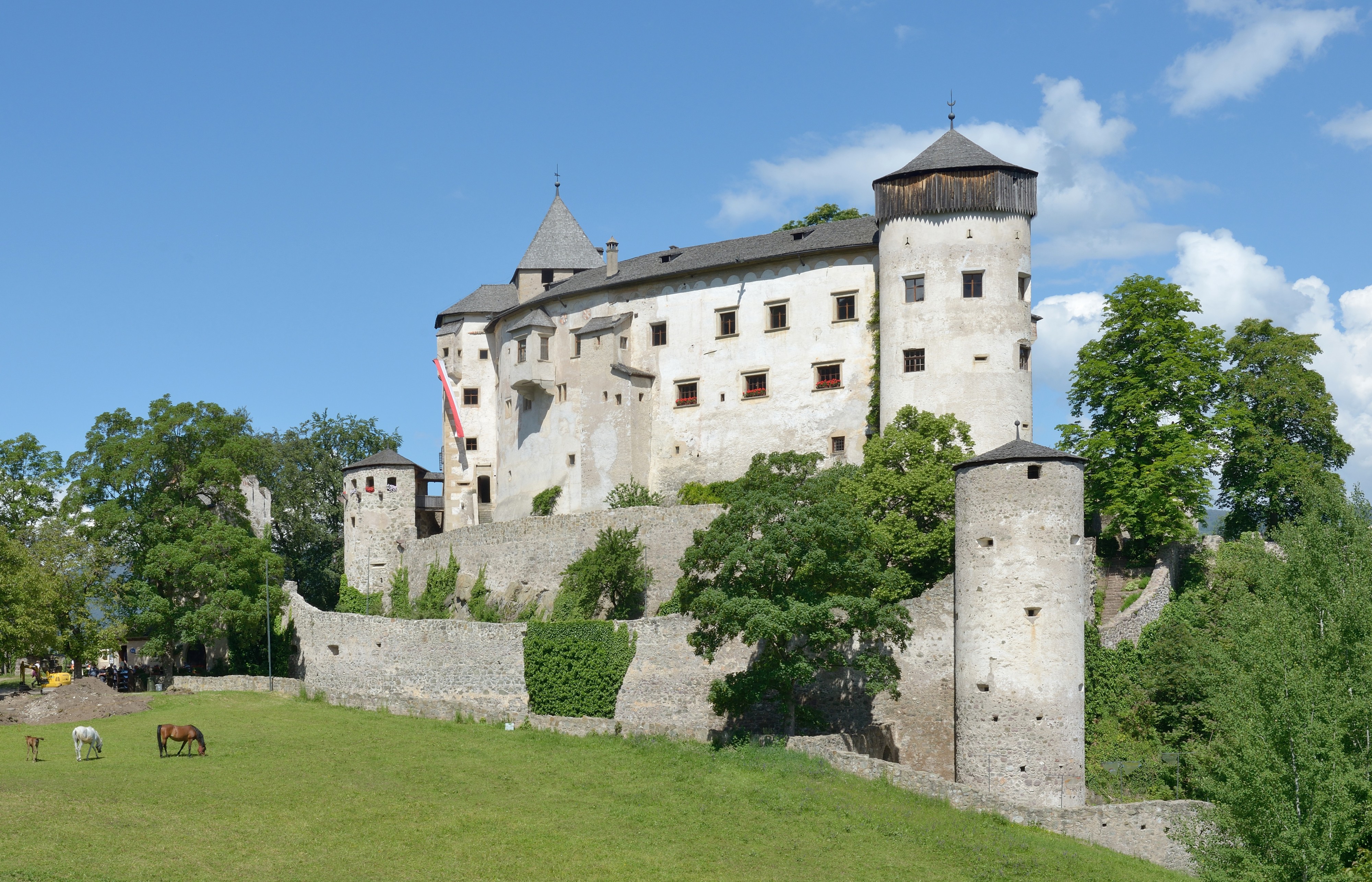 Schloss Prösels in Völs am Schlern Ostansicht