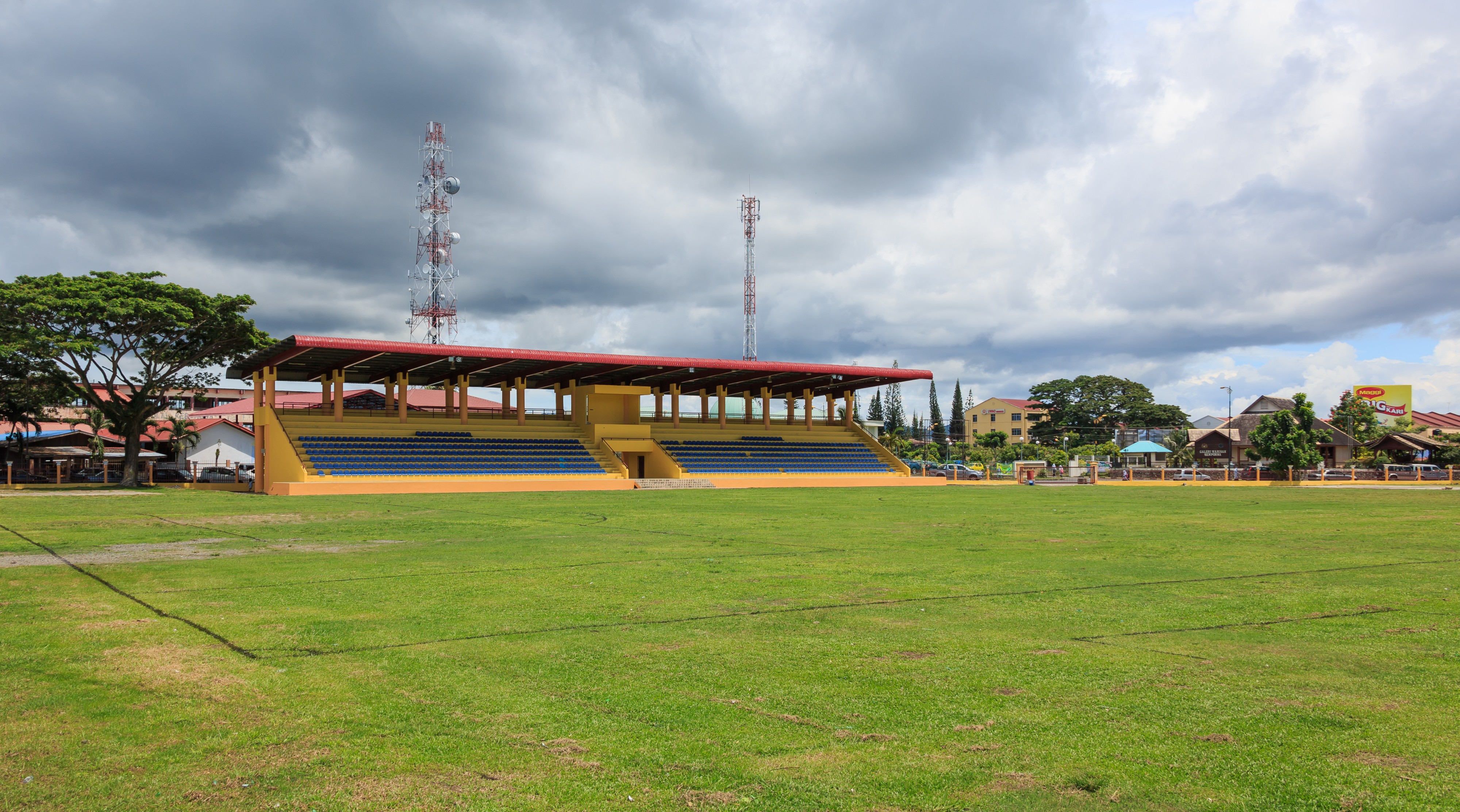 Semporna Sabah Town-Padang-02