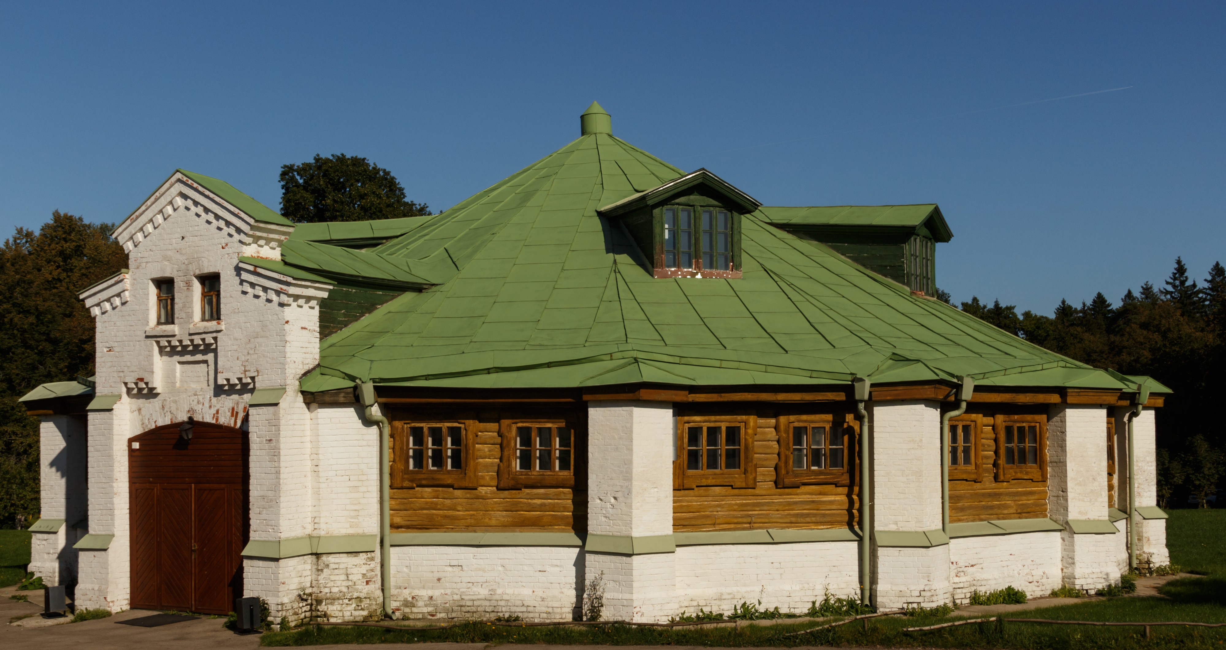 Serednikovo-manege