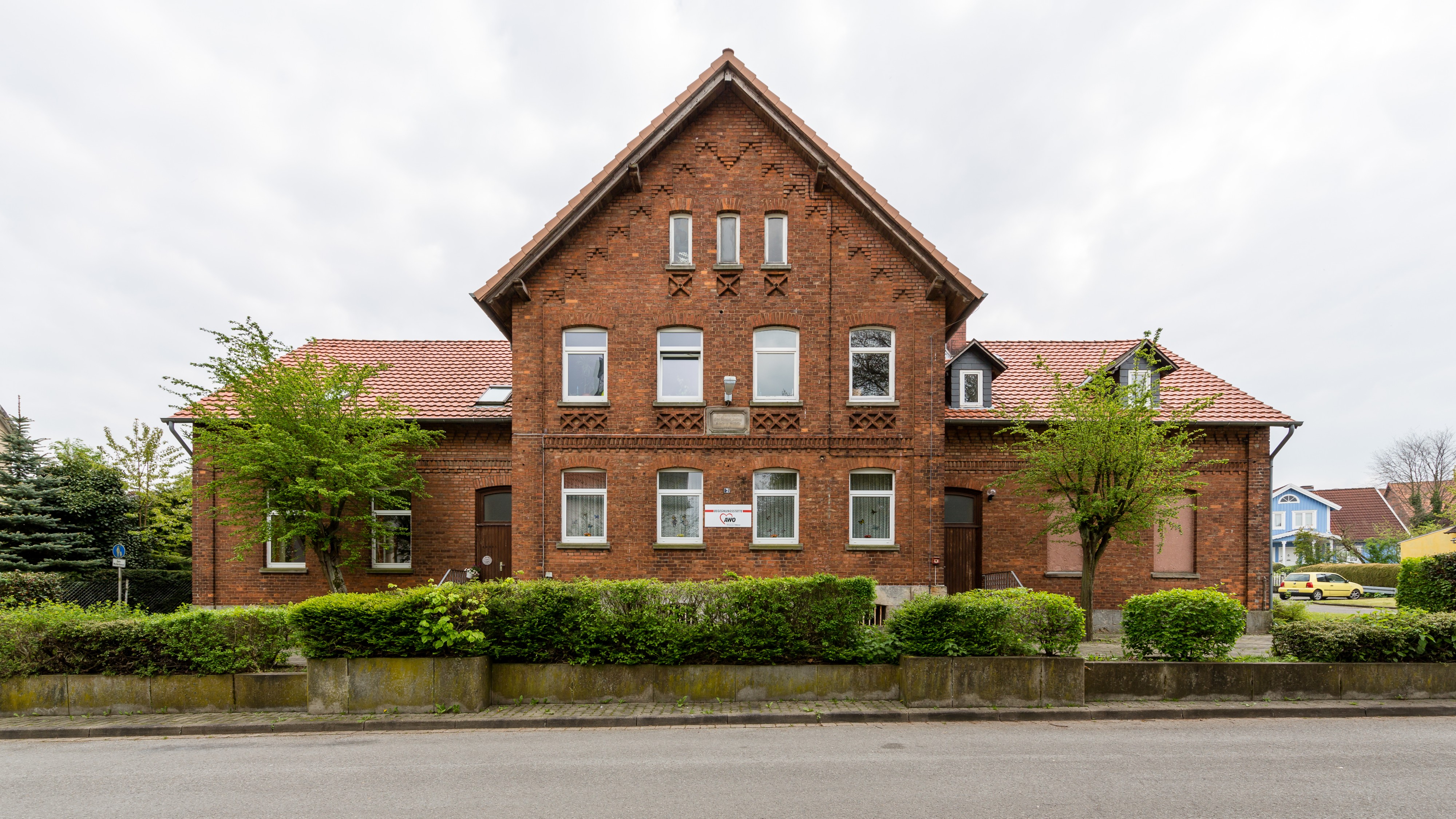 Sibbesse, ehemalige Schule -- 2017 -- 7439