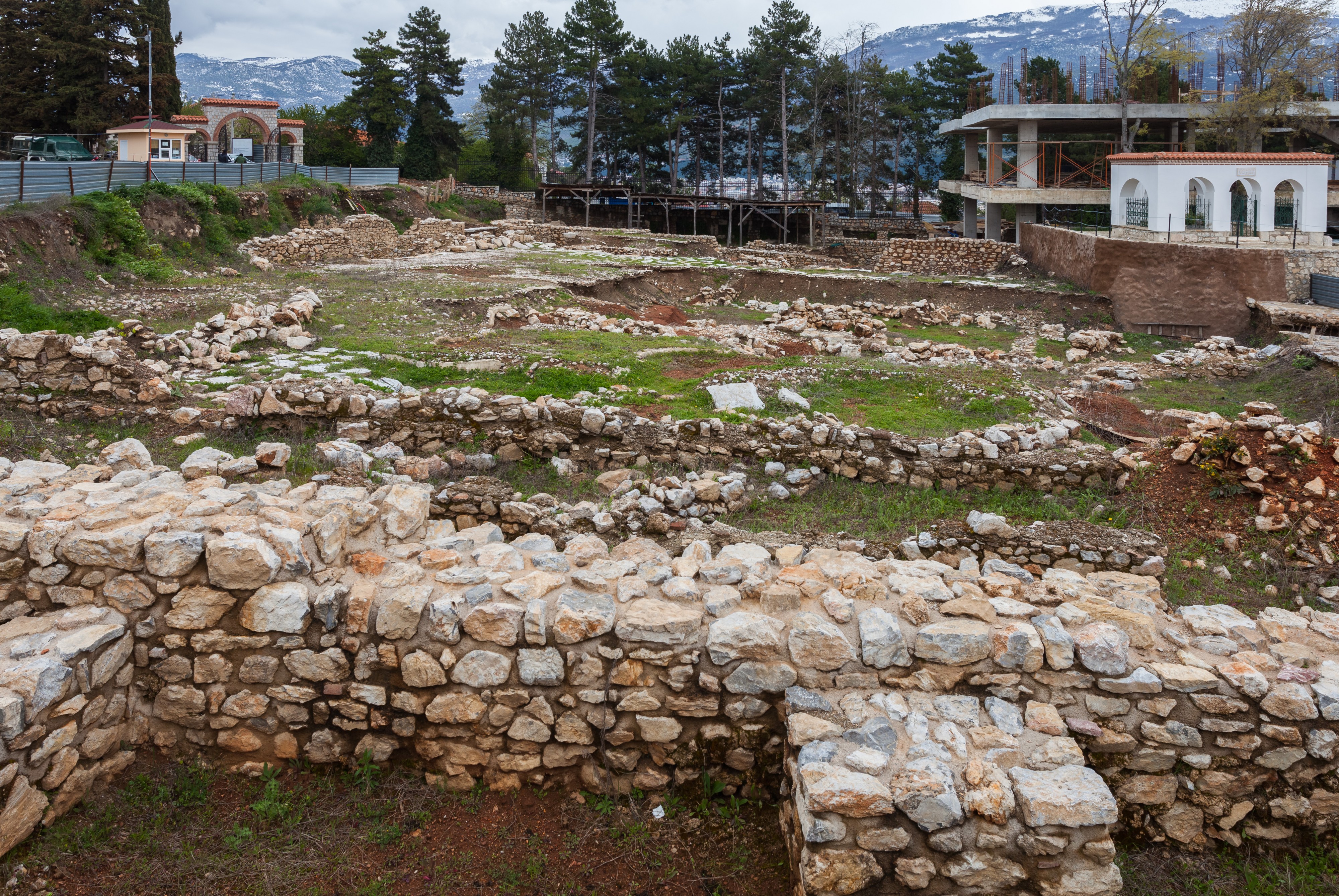 Sitio arqueológico de Plaosnik, Ohrid, Macedonia, 2014-04-17, DD 28