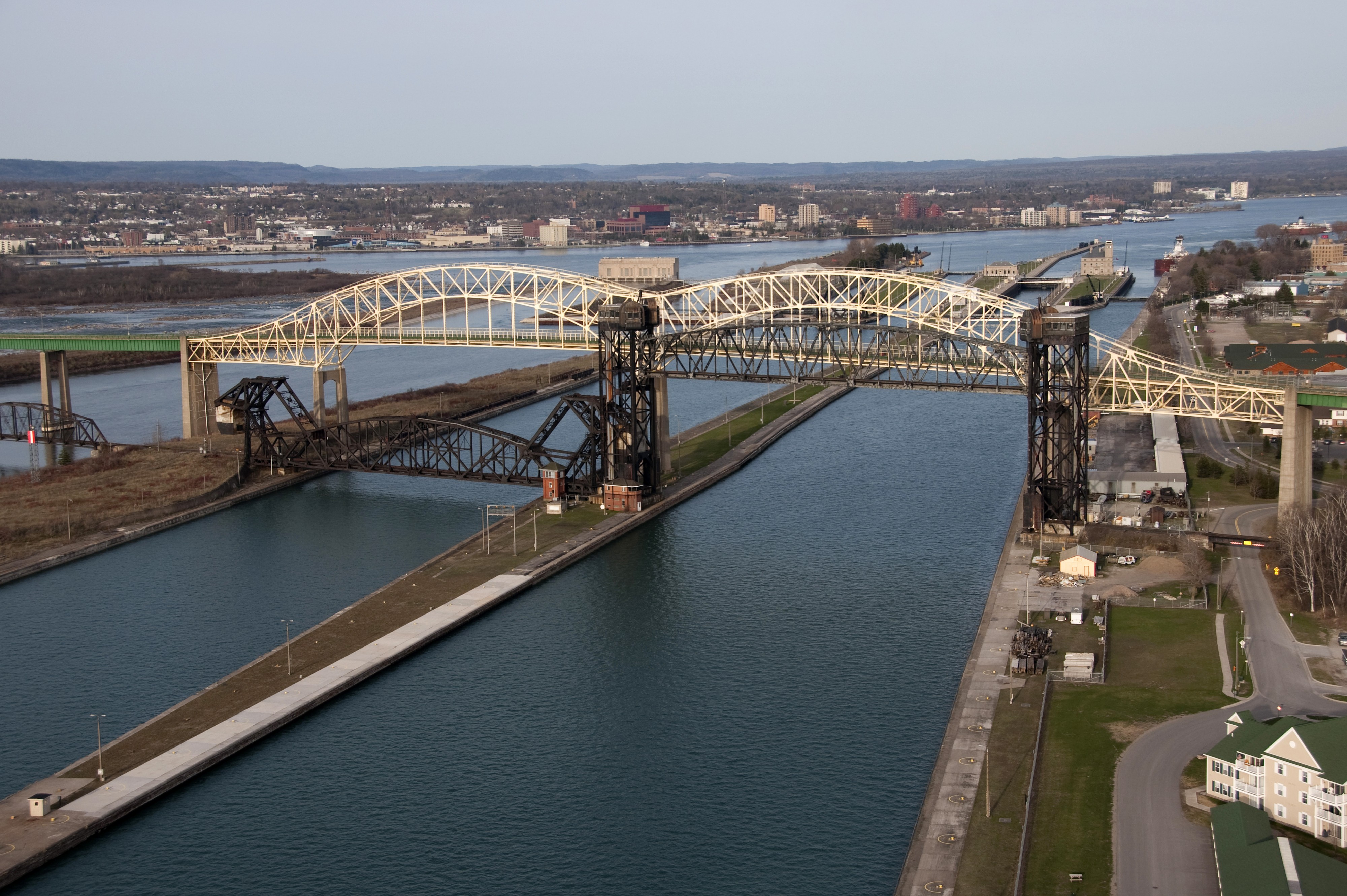 Soo Locks International Bridge 2010-04 USACE