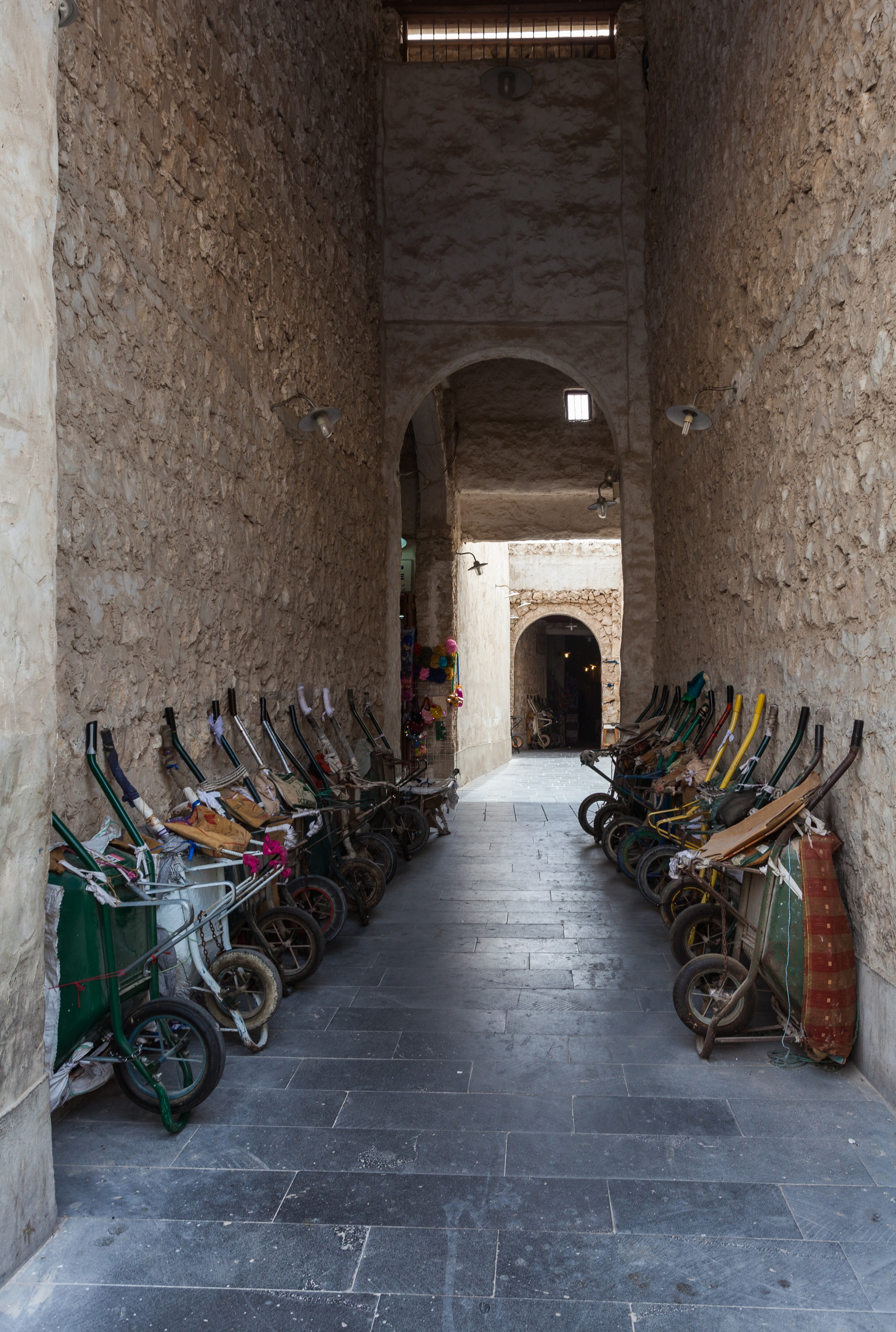 Souq Waqif, Doha, Catar, 2013-08-05, DD 96
