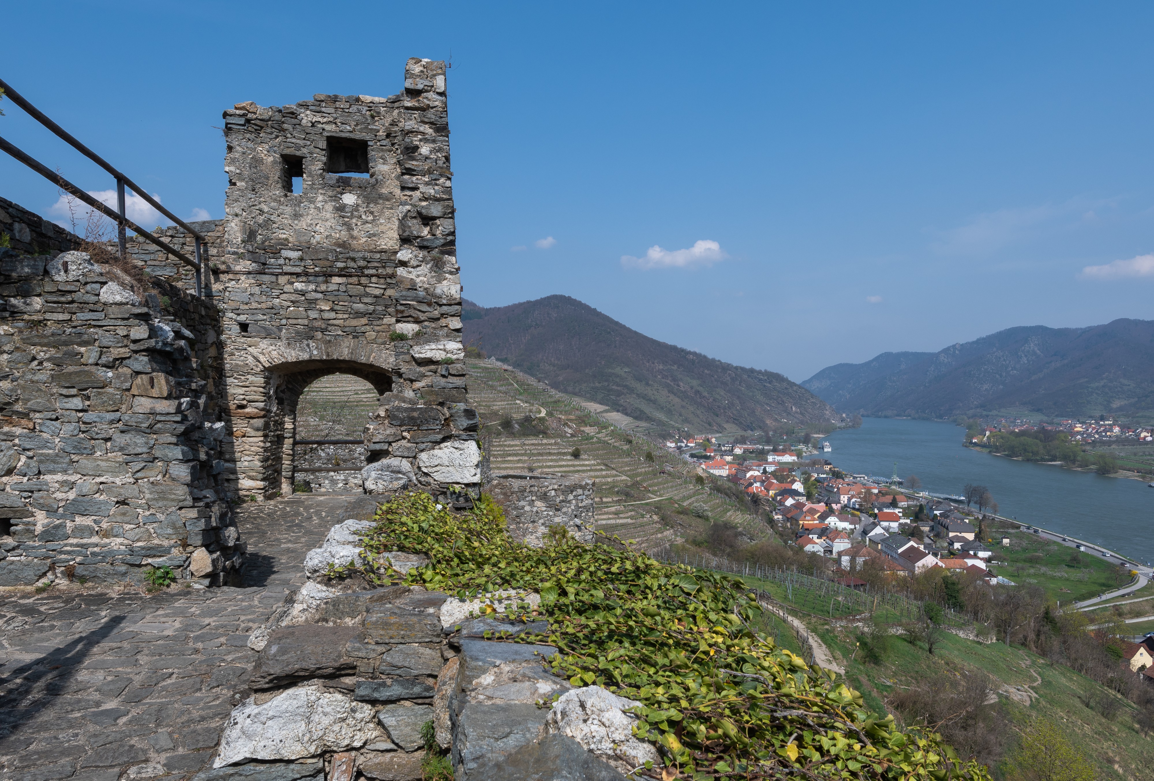 Spitz Ruine Hinterhaus-7128