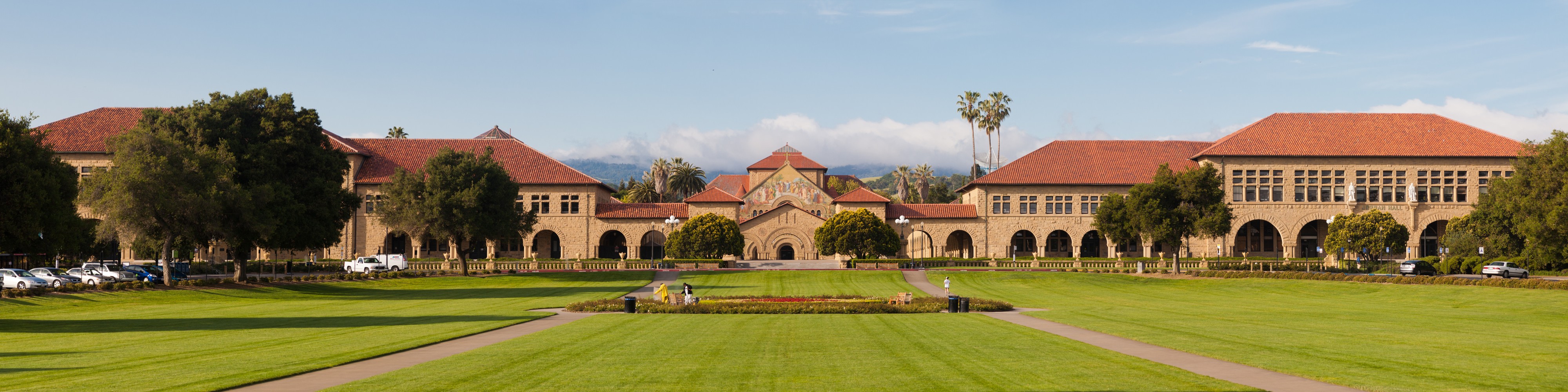 Stanford Oval May 2011 panorama
