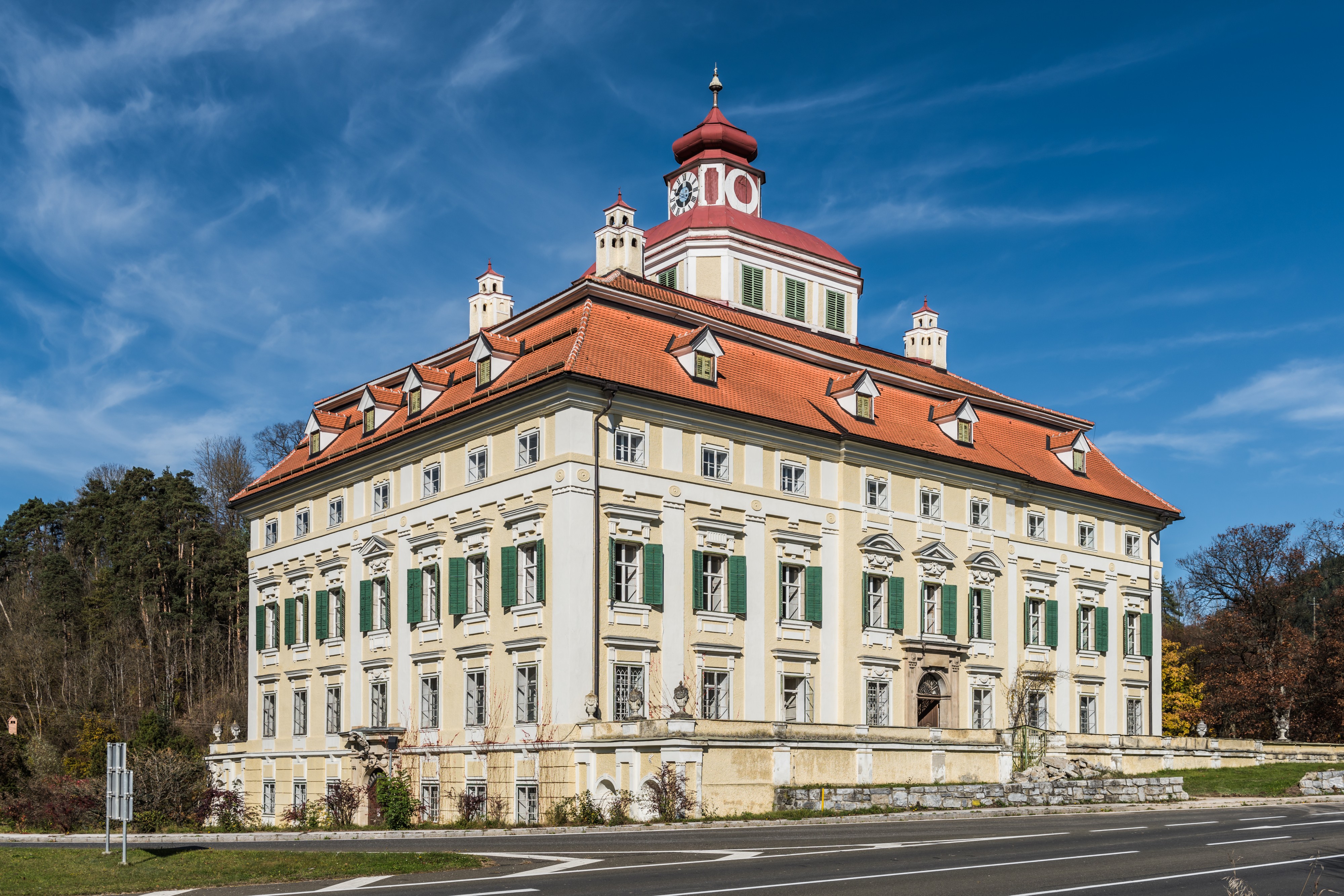 Strassburg Poeckstein 1 Schloss Poeckstein Sued-Ansicht 28102016 5180