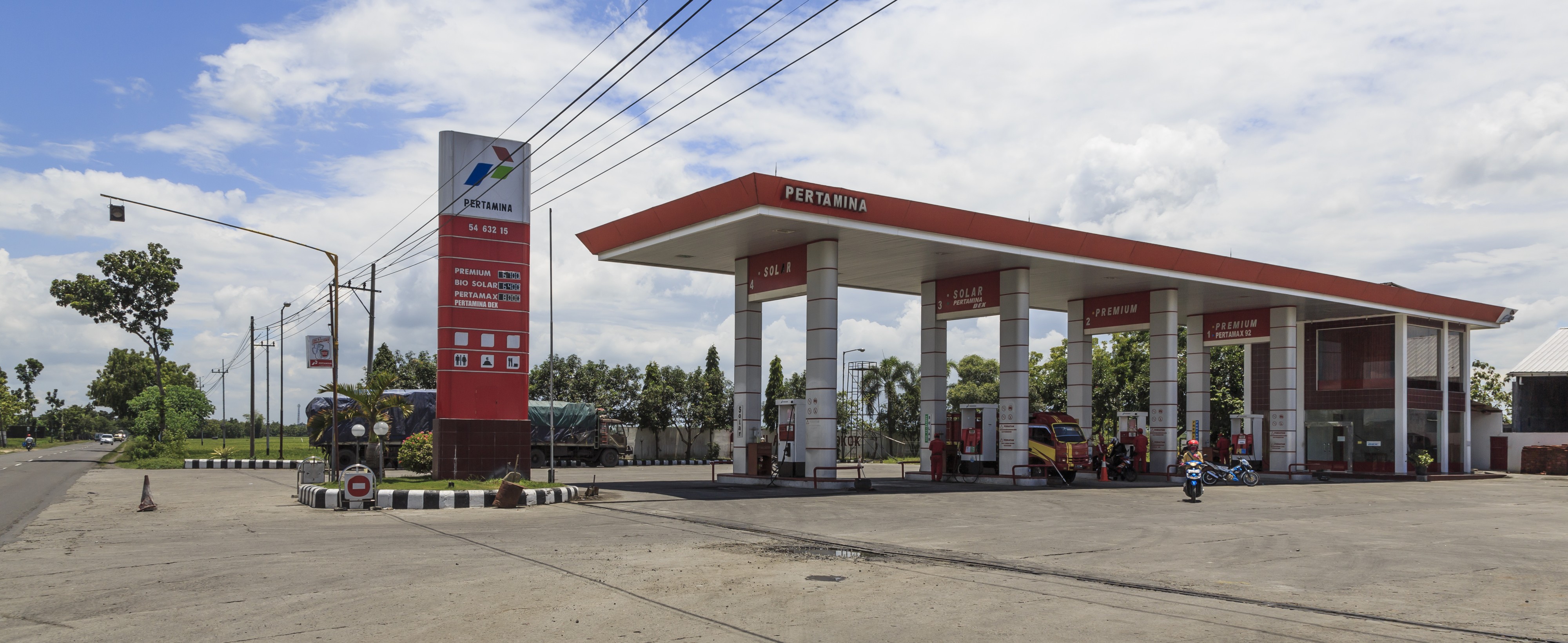 Sukoharjo-Regency Indonesia PERTAMINA-fuel-station-01