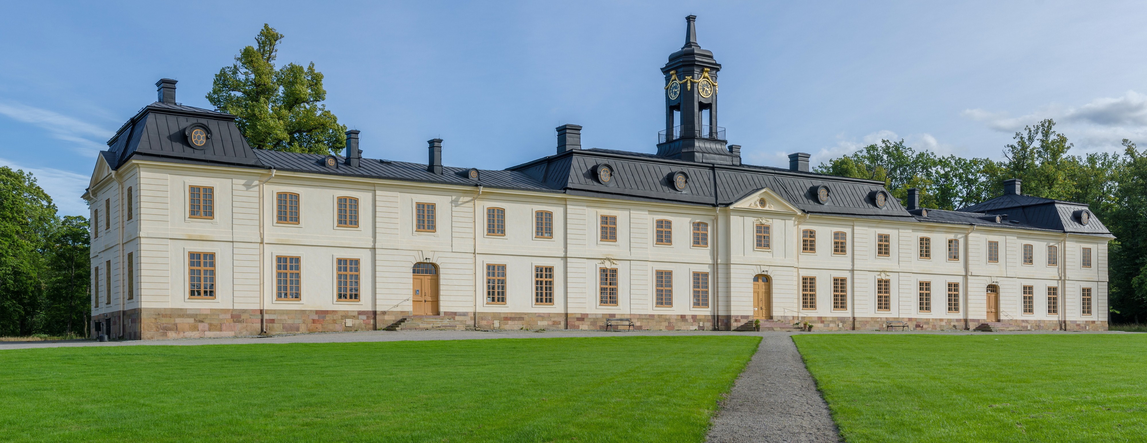 Svartsjö slott August 2012 01
