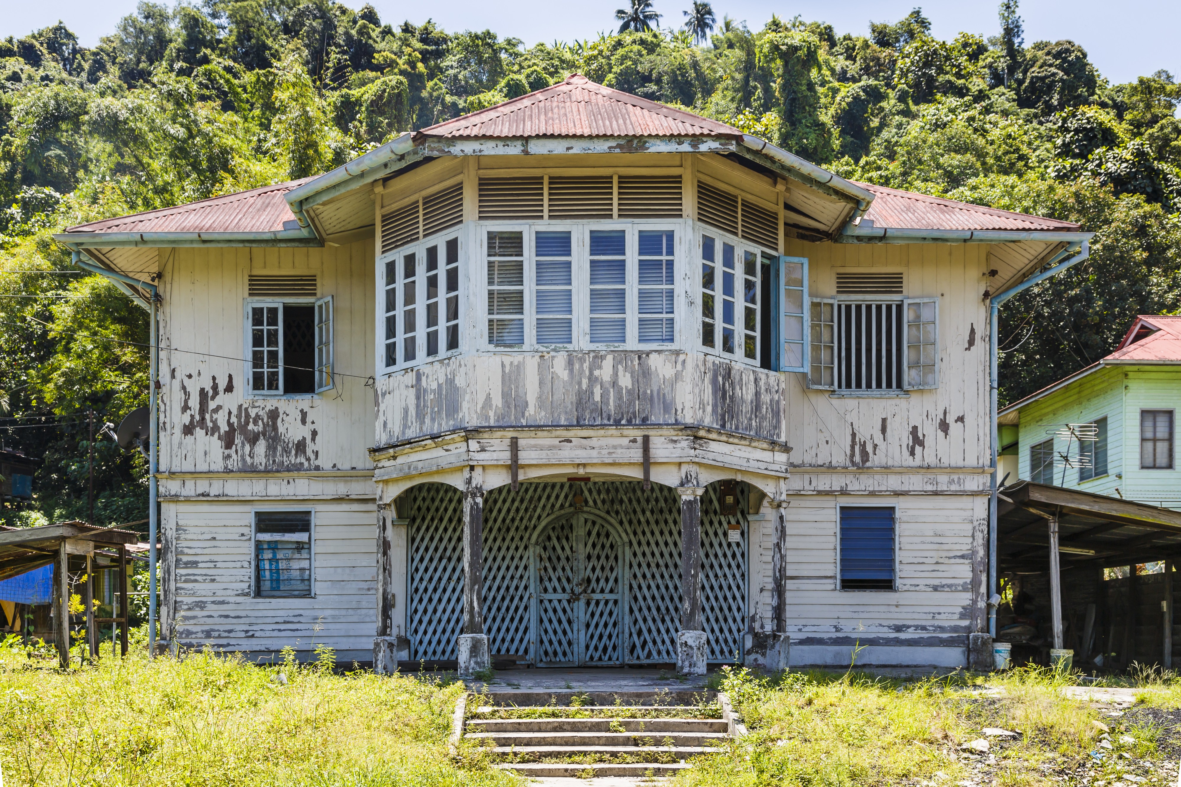 Tanah-Merah Sandakan Sabah Rumah-Besar 02