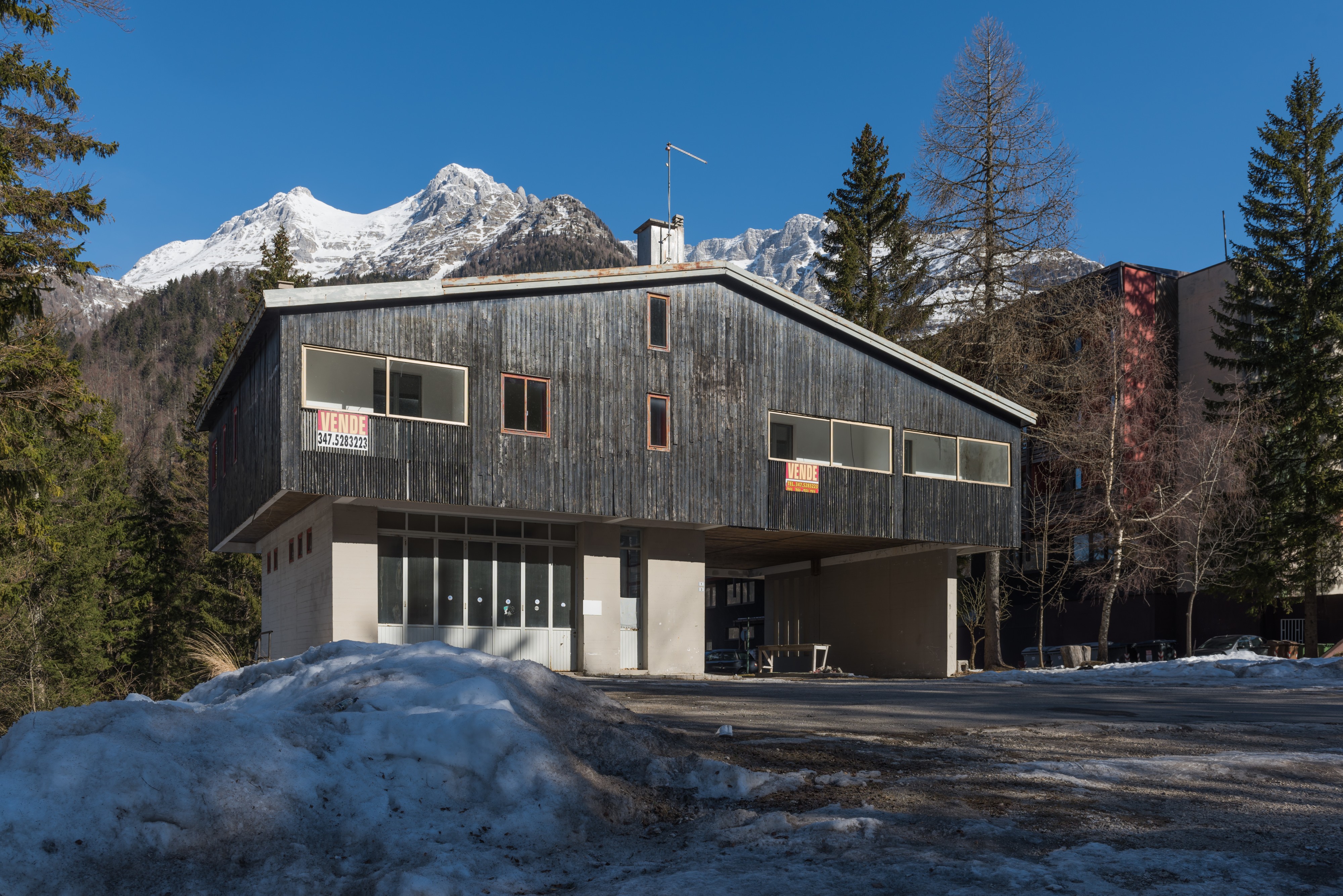 Tarvisio Sella Nevea Gebaeude 10032015 0531