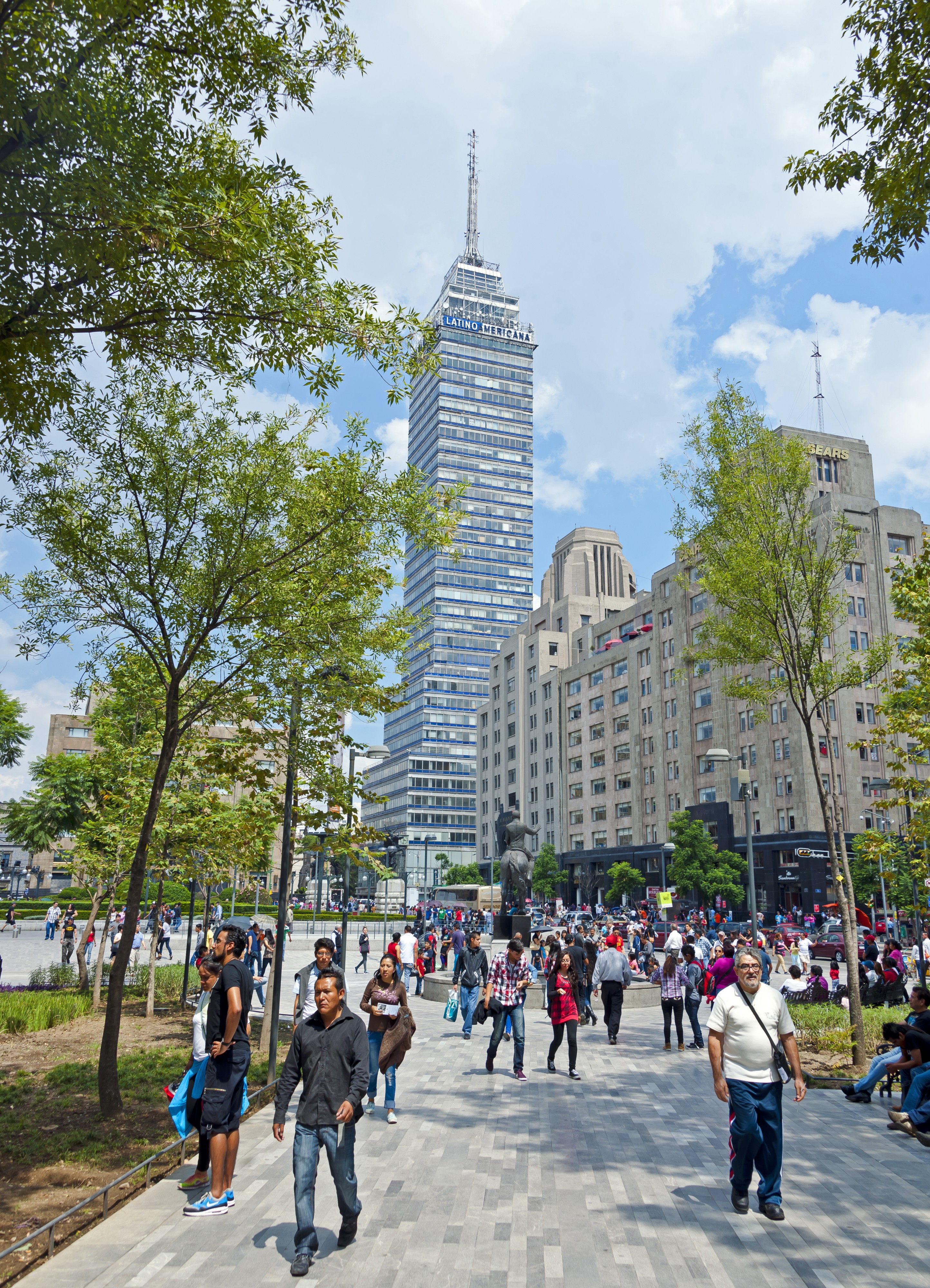 Torre Latinoamericana from Alameda Central promenade