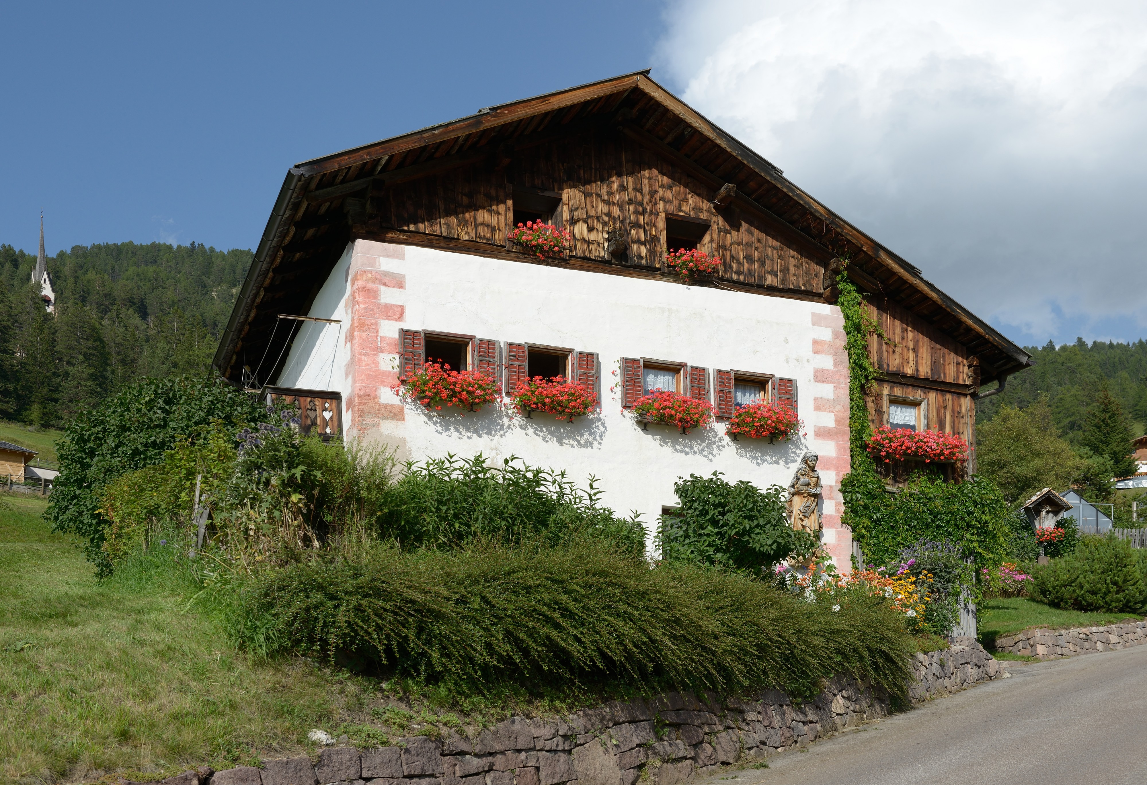 Trebe-front