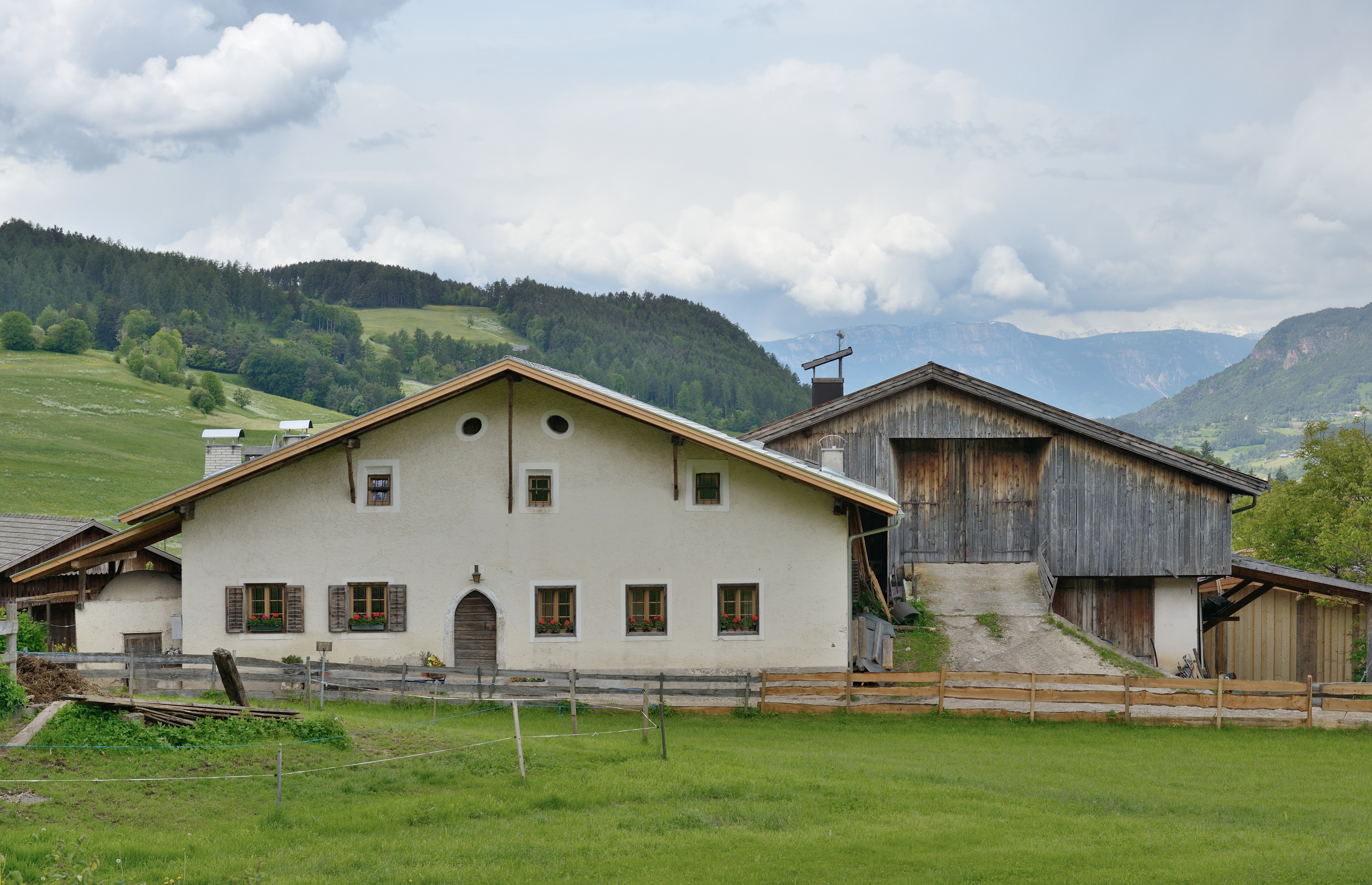 Tschurer Hof in Ums Völs am Schlern Eingang