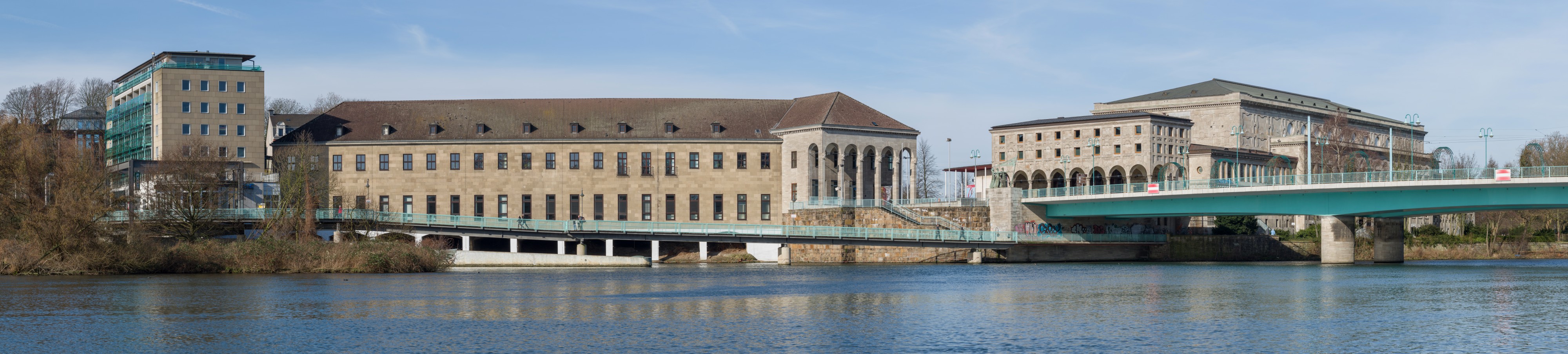 Uferensemble RWW Stadthalle Schlossbrücke Mülheim 2014 Crop