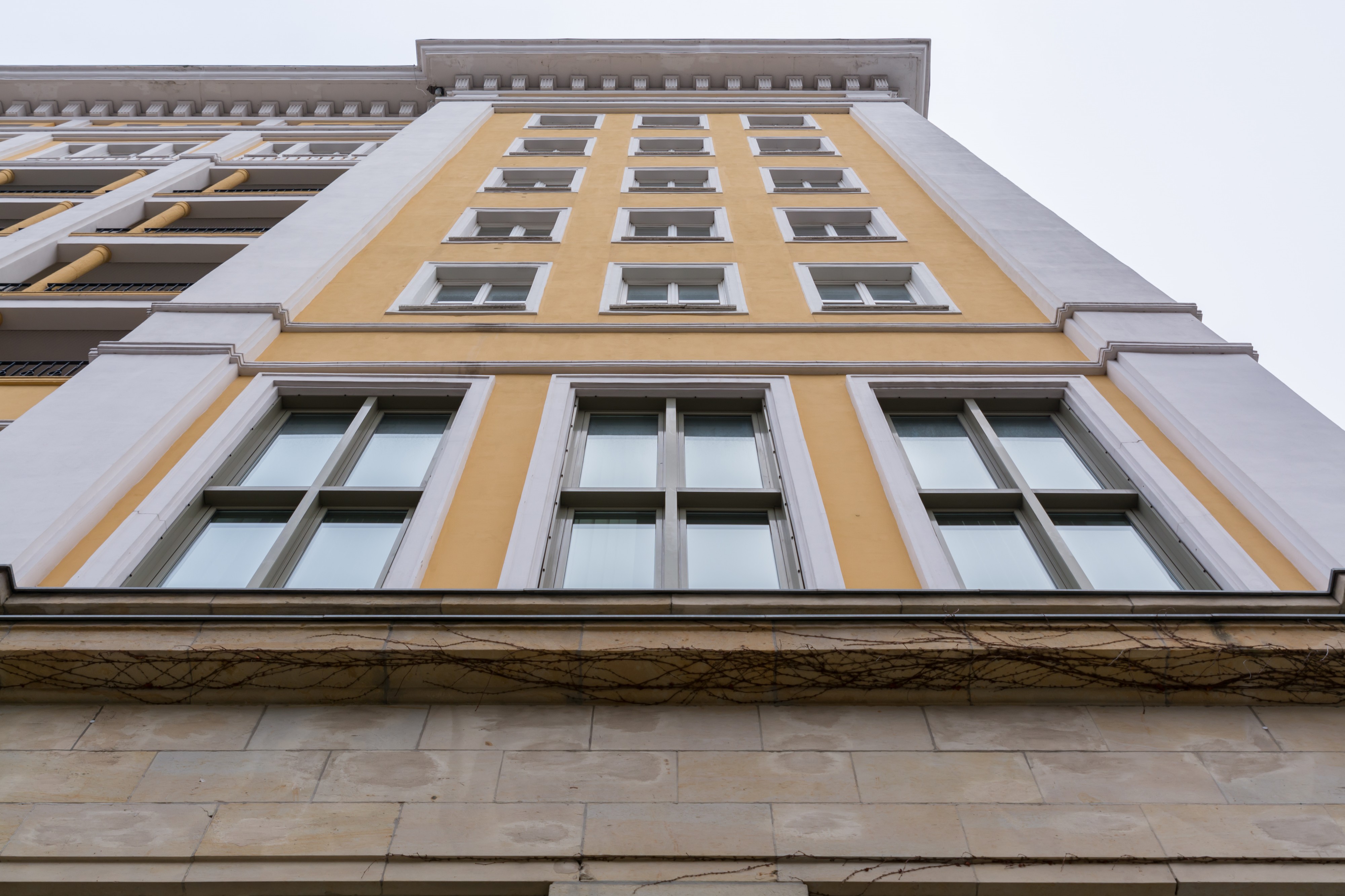 Ulrichplatz 10 (Magdeburg-Altstadt).Fassade Otto-von-Guericke-Straße.Detail.3.ajb