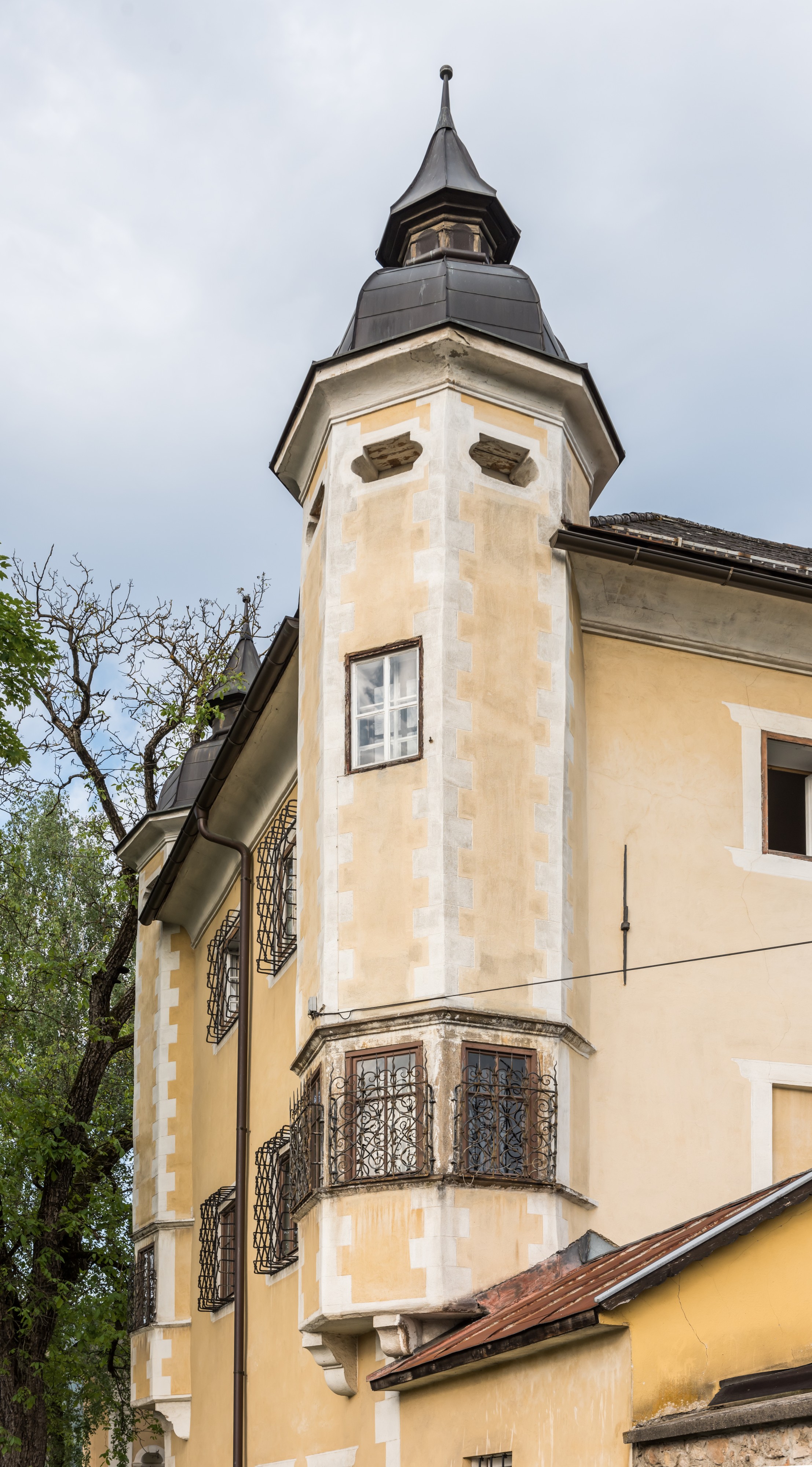 Villach Voelkendorfer Strasse 38 Schloss Werthenau NO-Teilansicht 23052016 2029