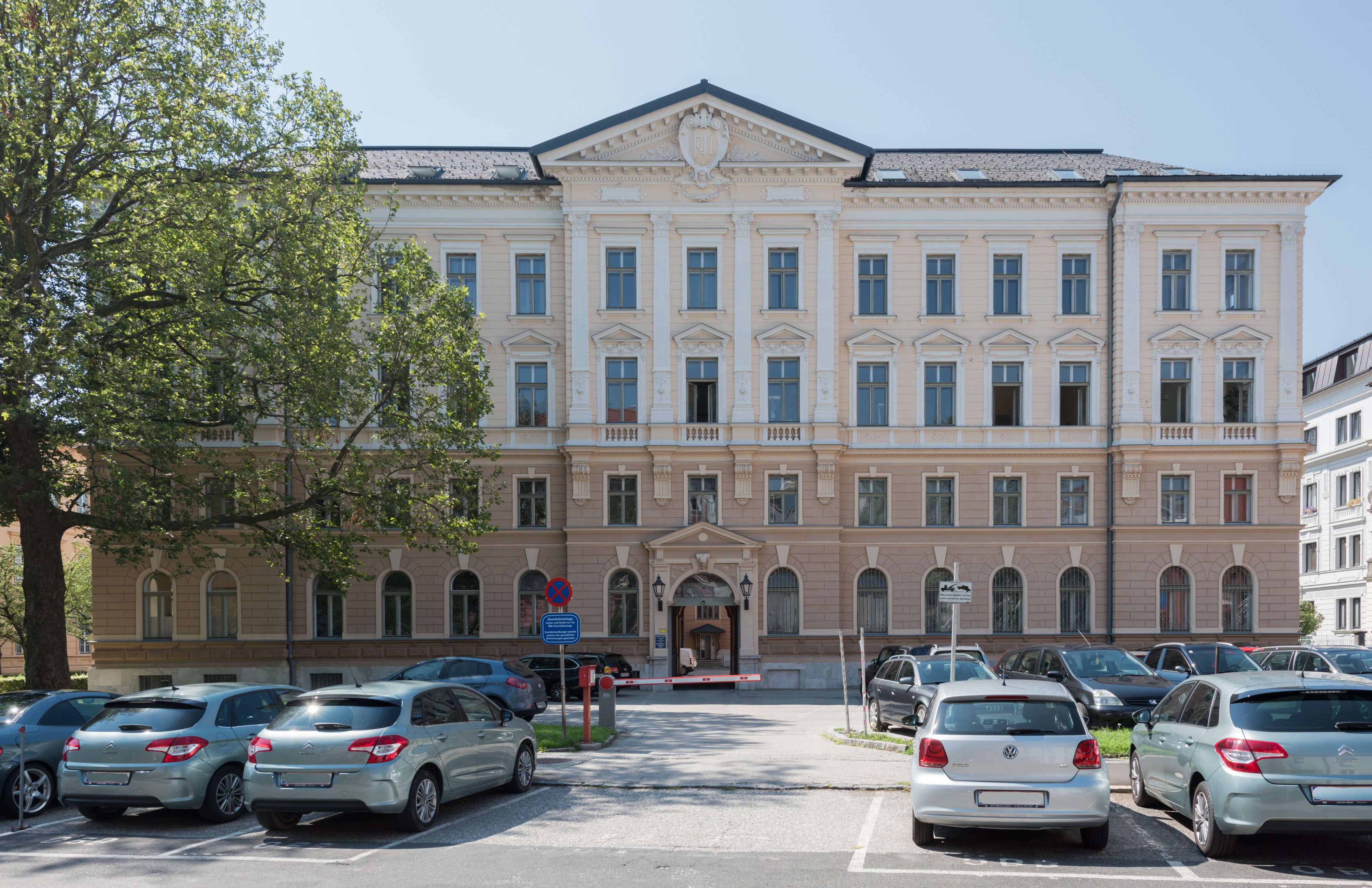 Villach Zehnte-Oktober-Strasse 20 ehem Direktion OEBB 07082015 6580