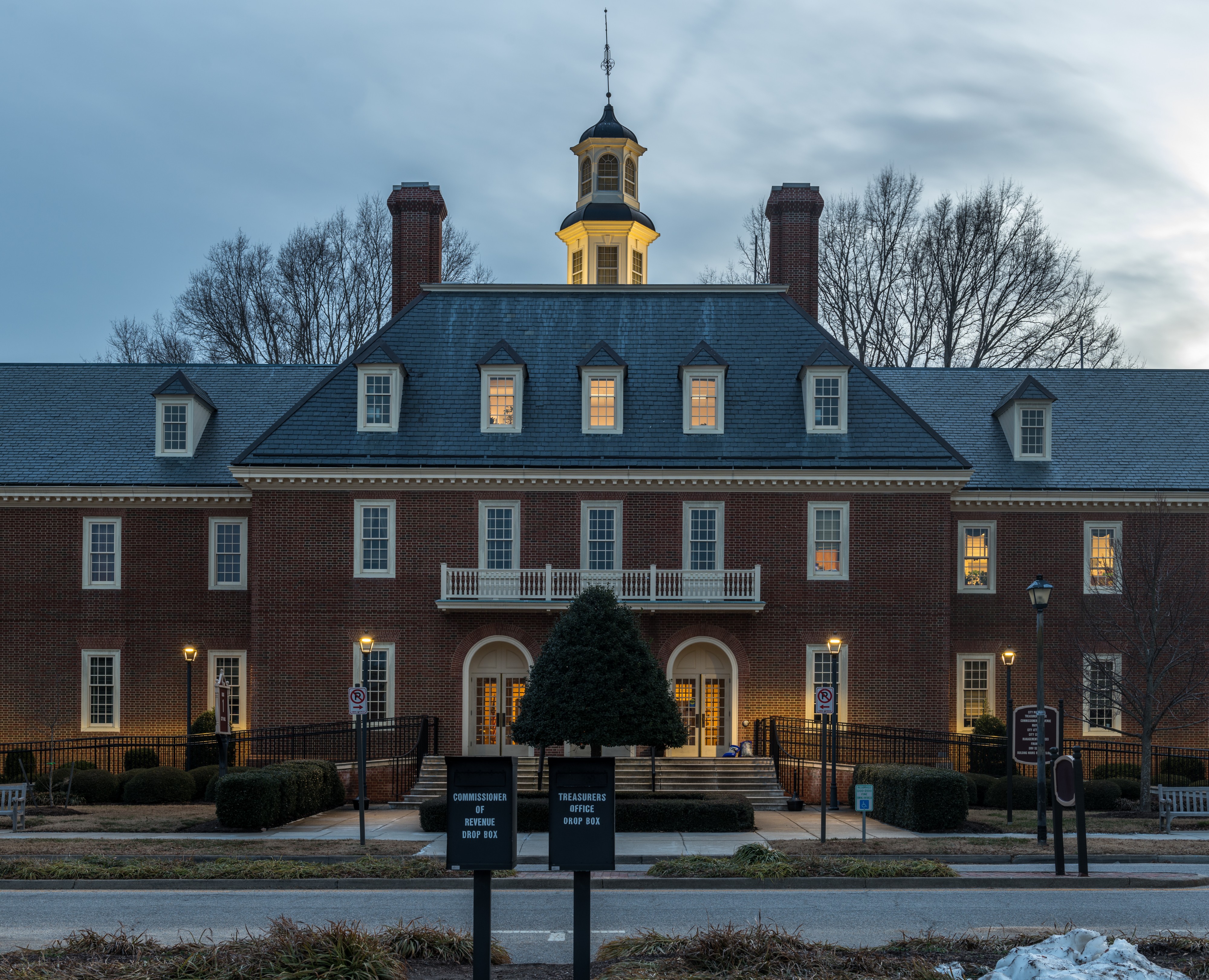 Virginia Beach City Hall closeup 2