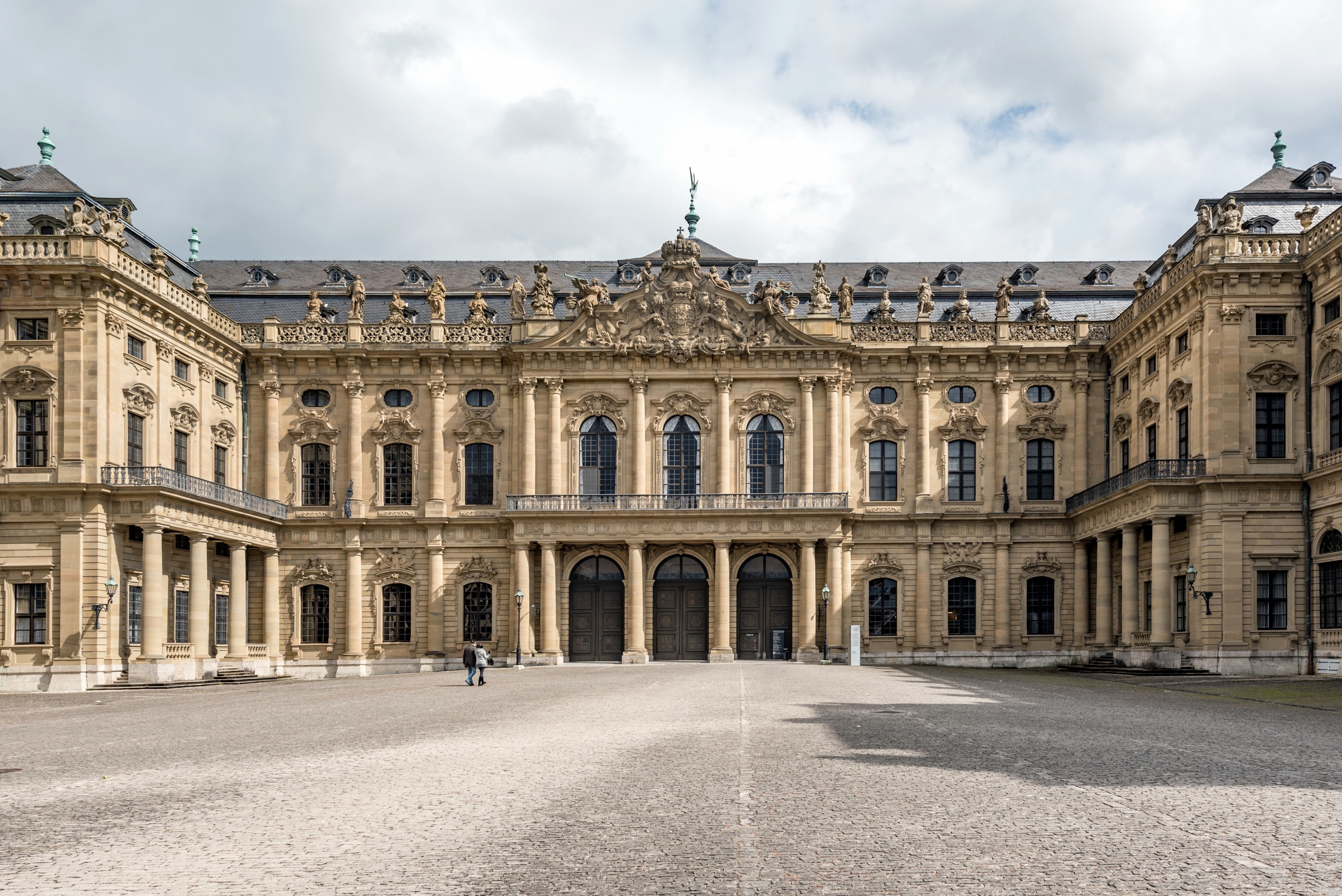 Würzburg, Residenzplatz 2 20170422 003 bearbeitet