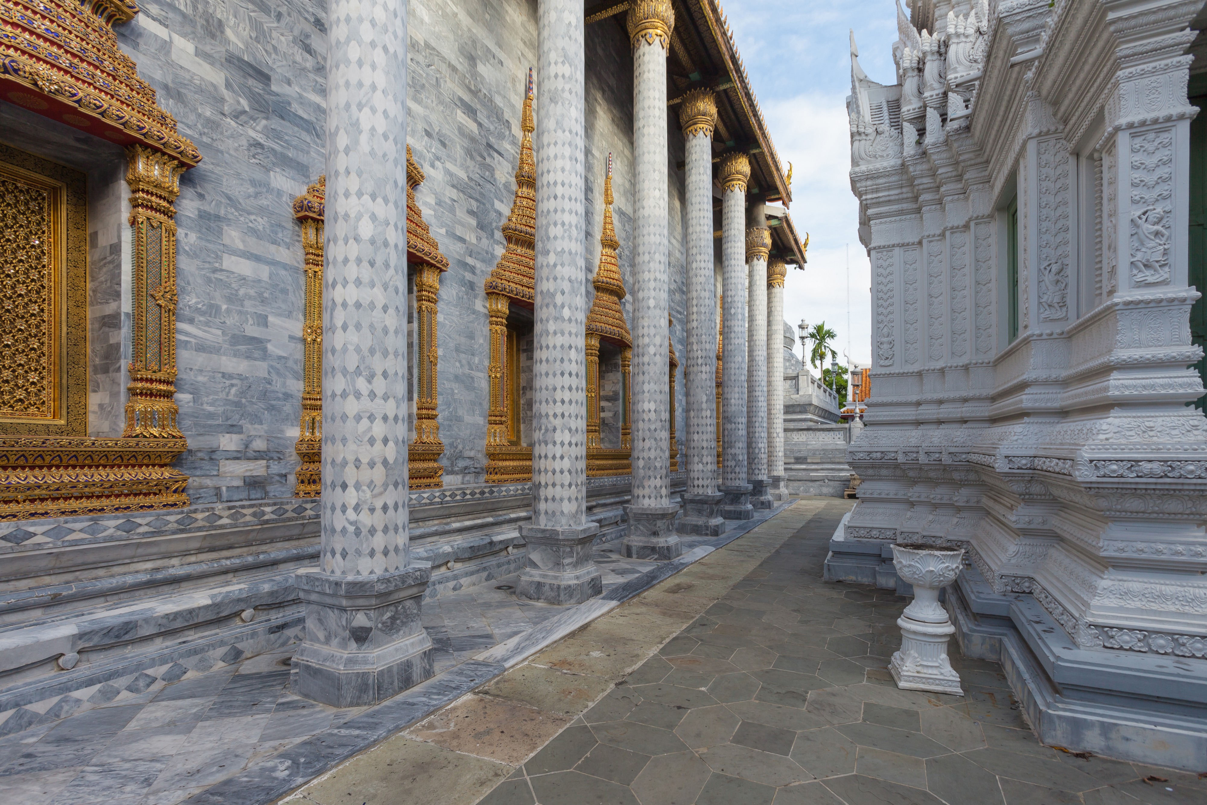 Wat Ratchapradit, BKK (II)