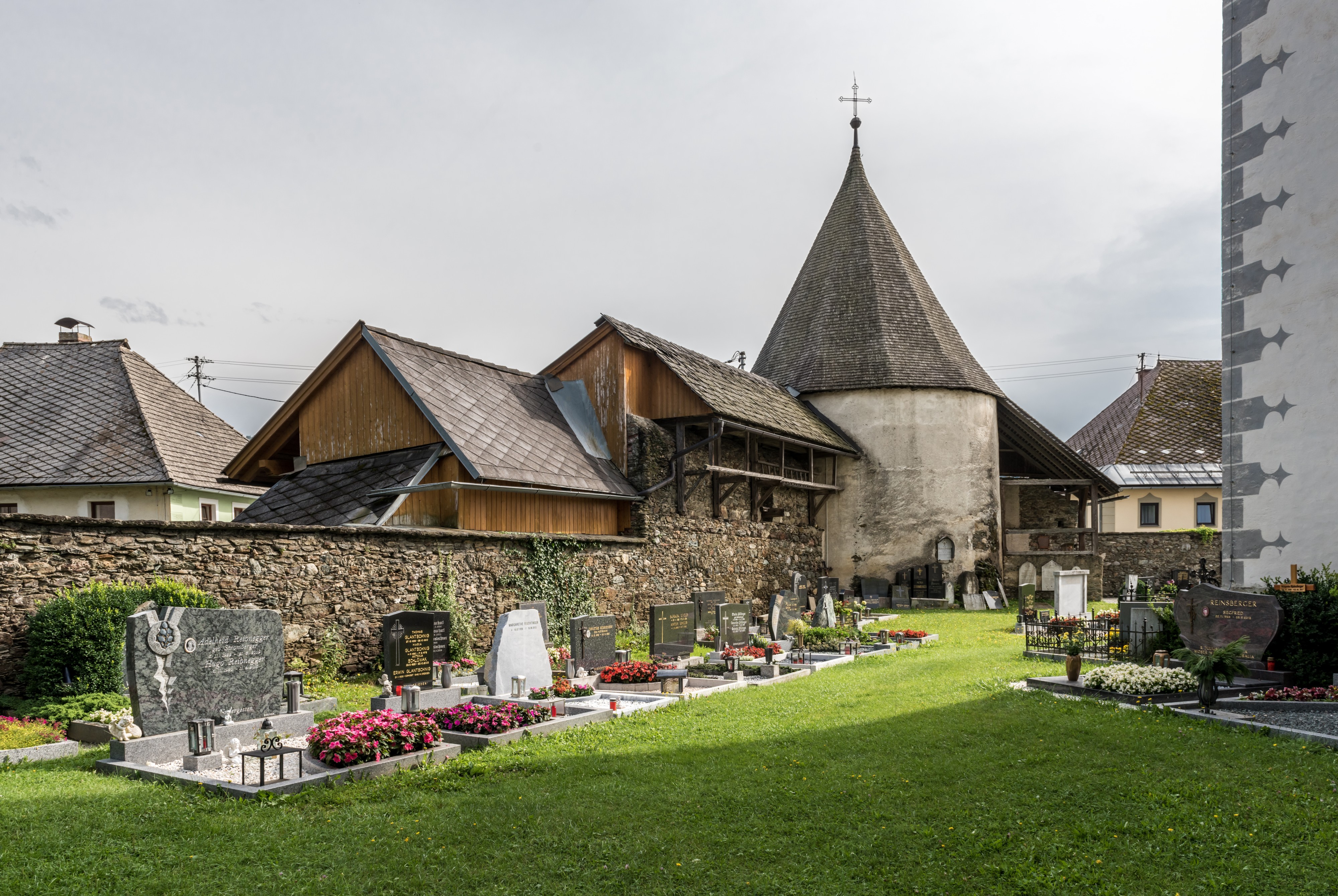 Weitensfeld Altenmarkt Wehrfriedhof und Karner 10082017 0307