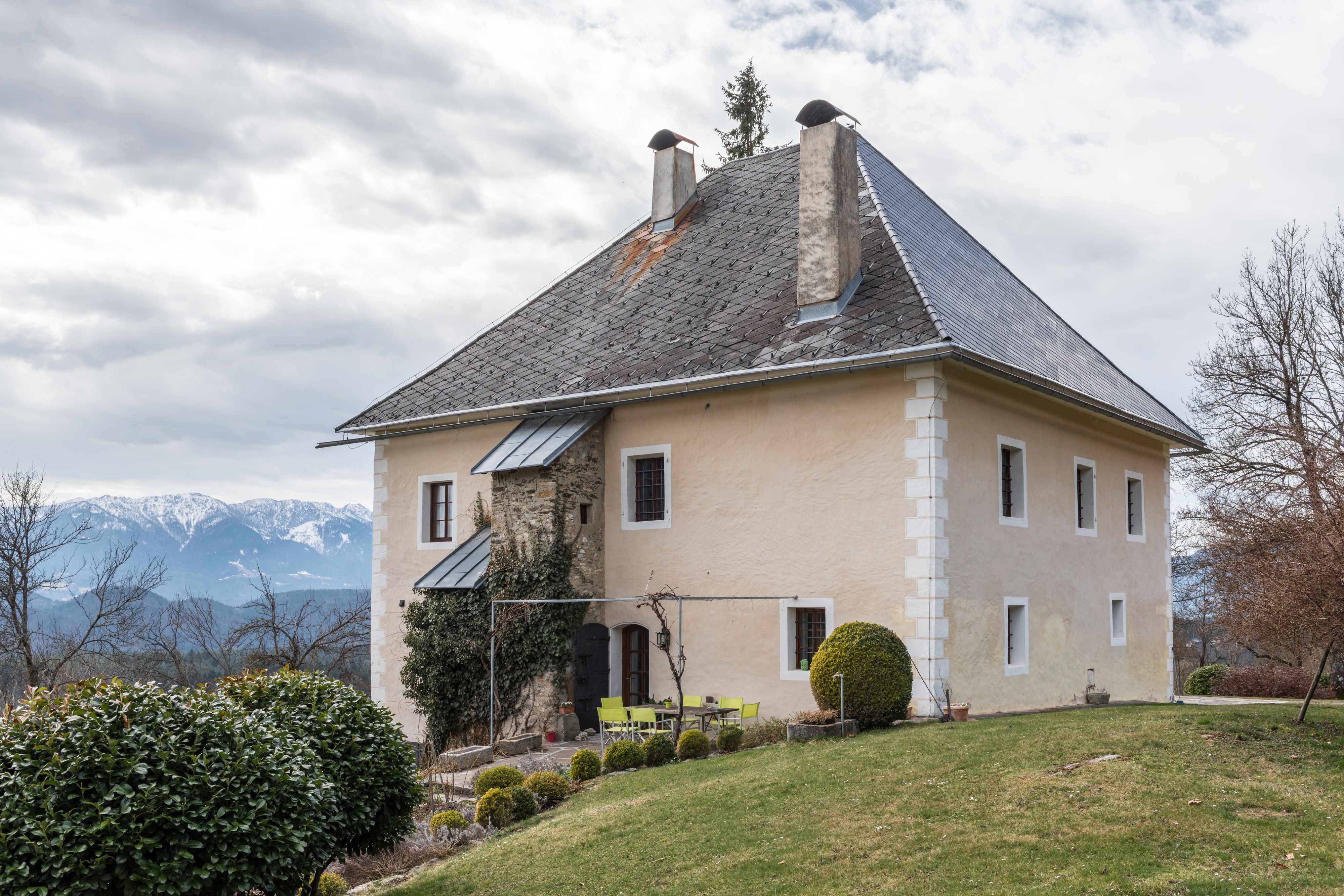 Wernberg Sternberg Sternberger Weg 40 ehem Pfarrhof NO-Ansicht 19032017 6715