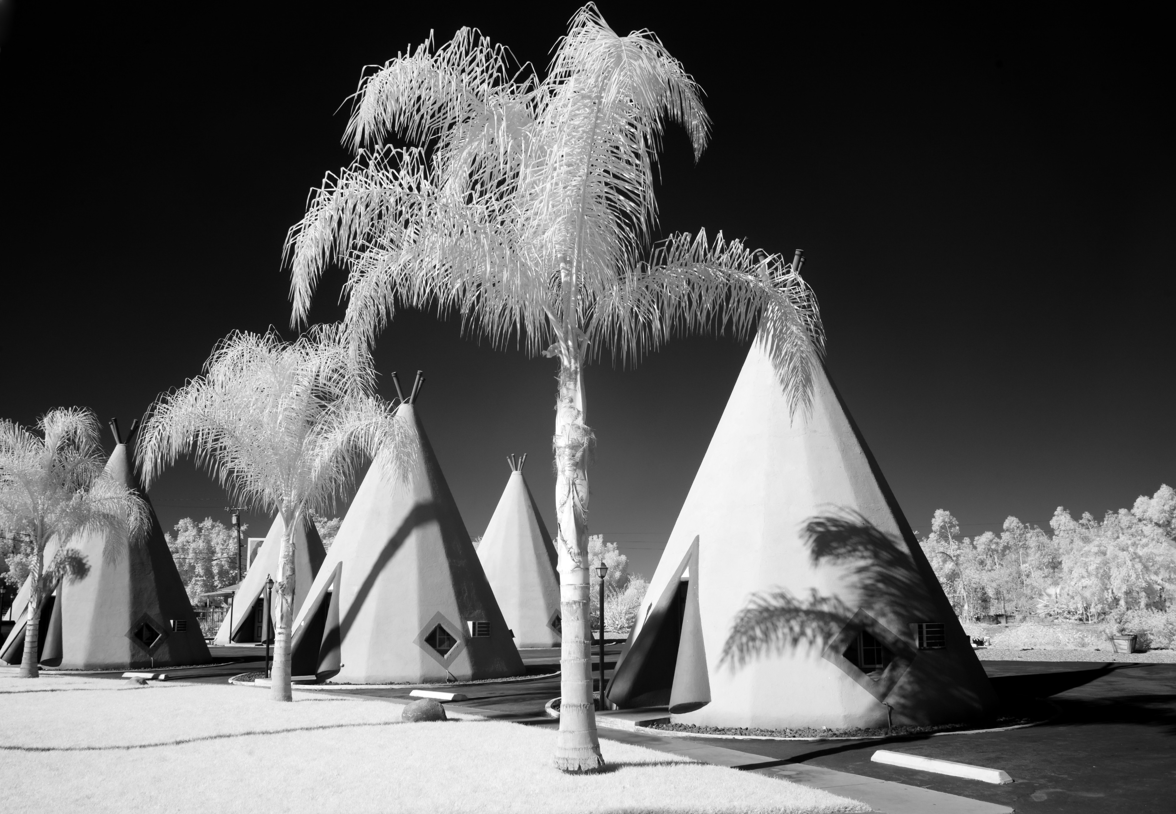Wigwam Motel, Rialto, CA 04462u edit