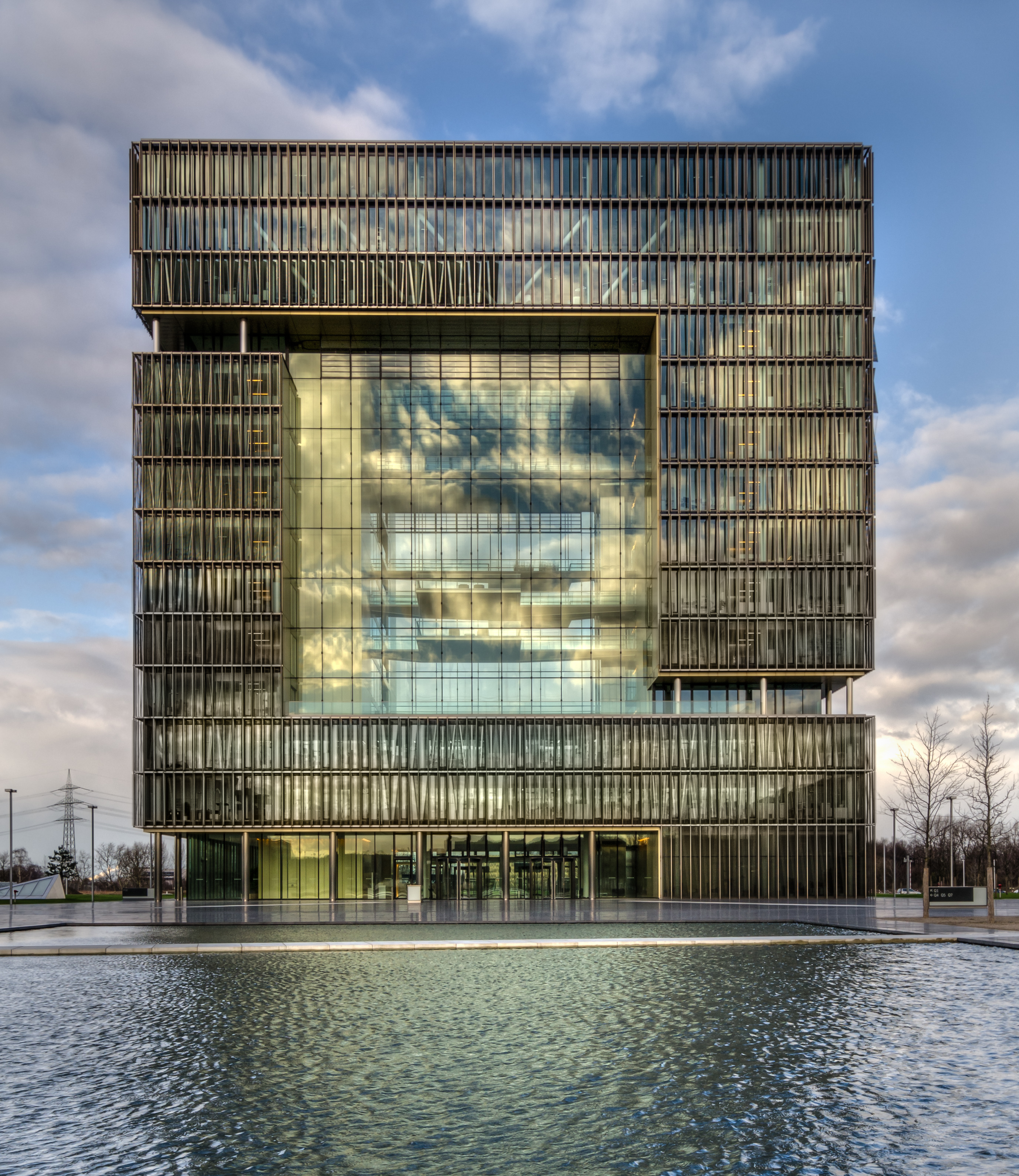 Thyssen-Krupp-Quartier-Essen-Q1-2013