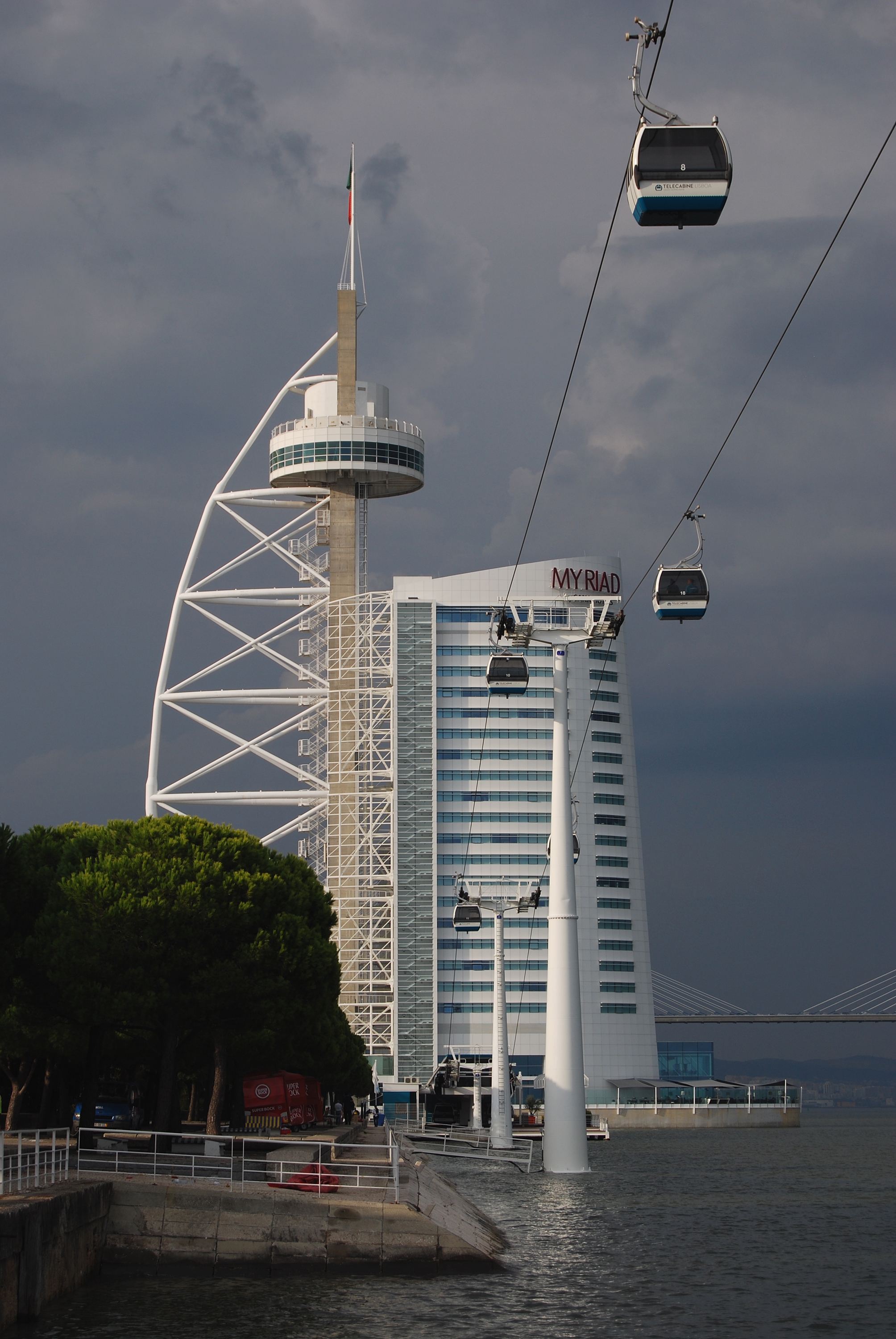 Torre Vasco da Gama Lissabon September 2014