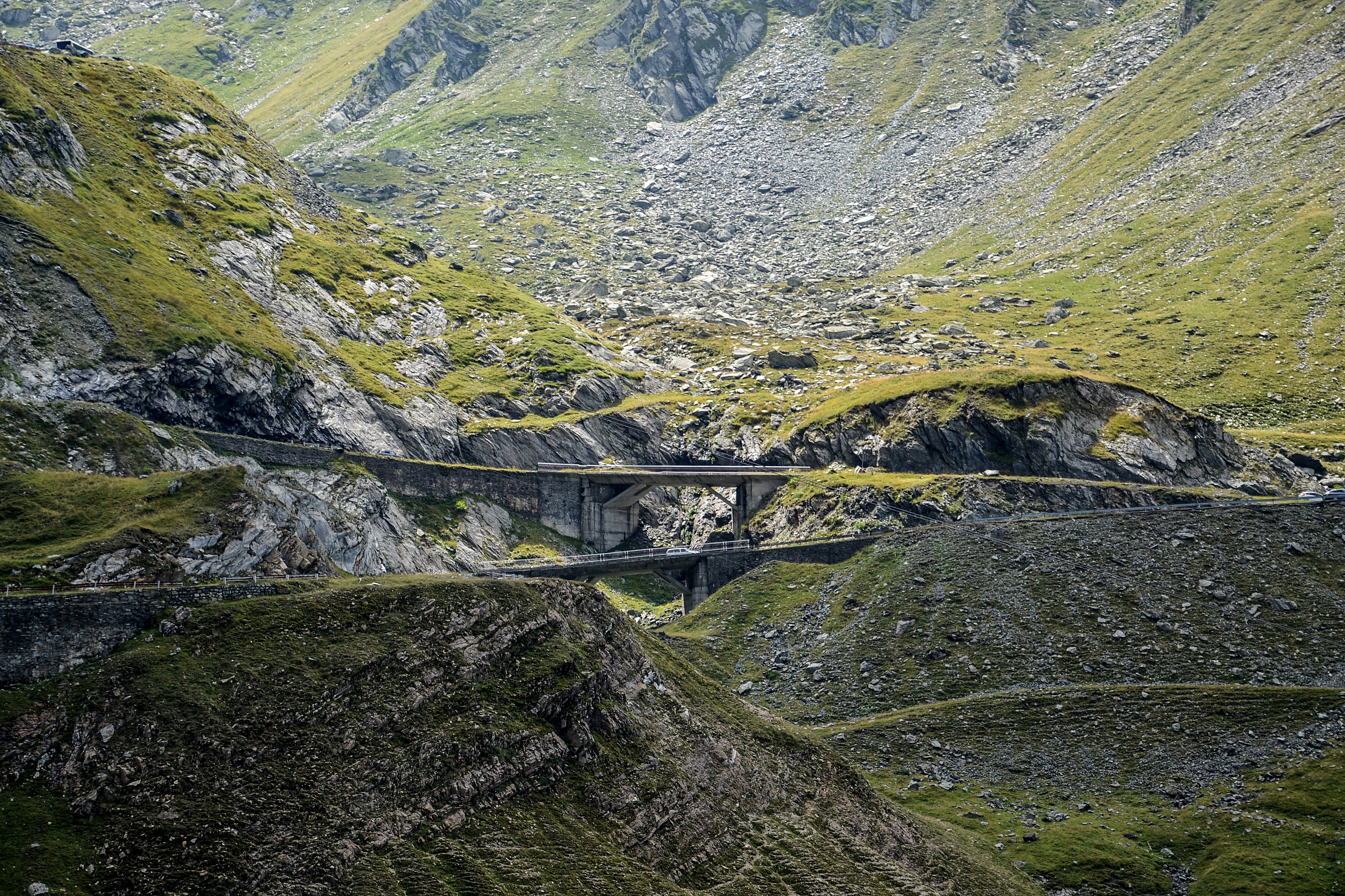 Transfăgărășan road (by Pudelek)