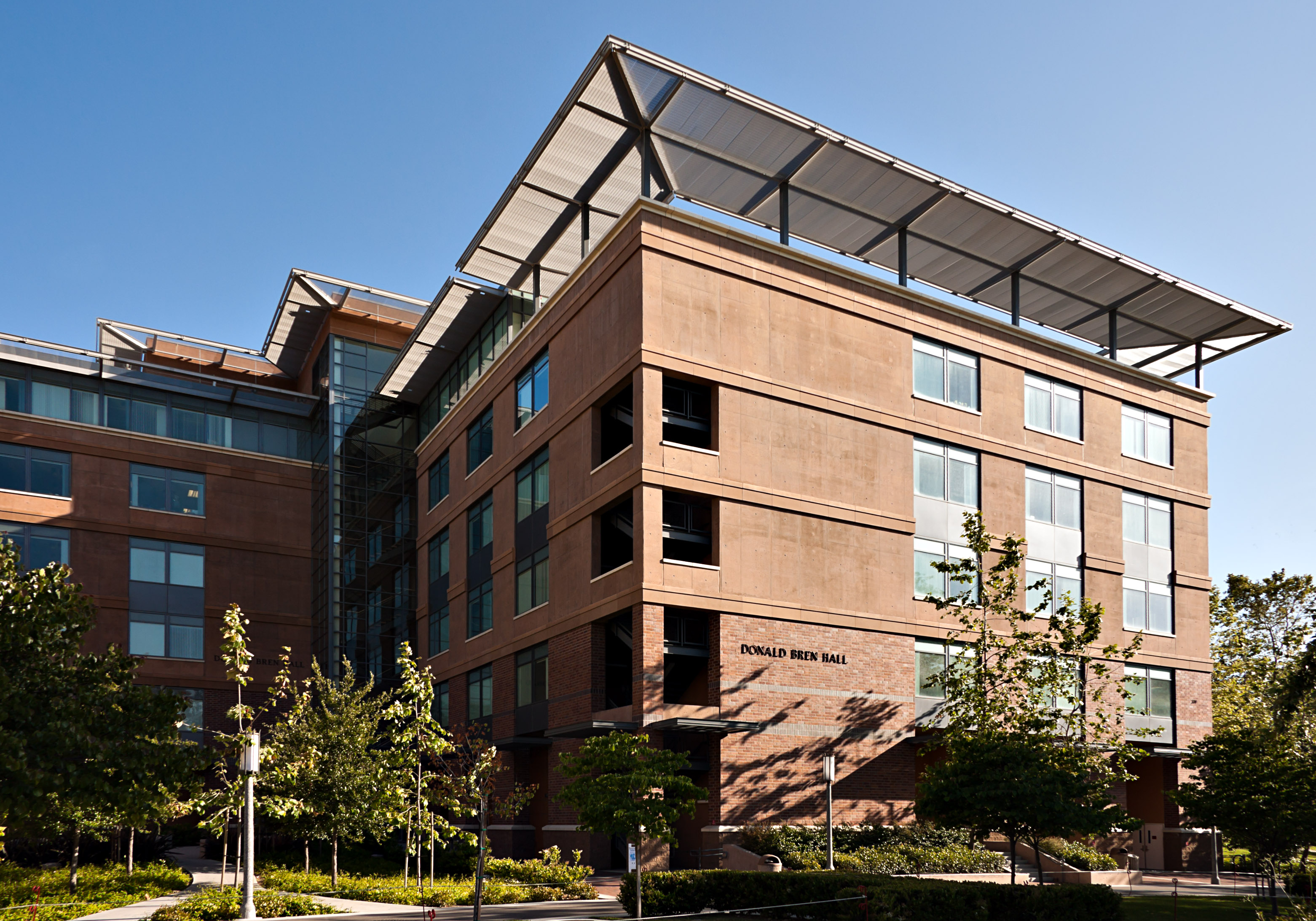 UCI Donald Bren Hall