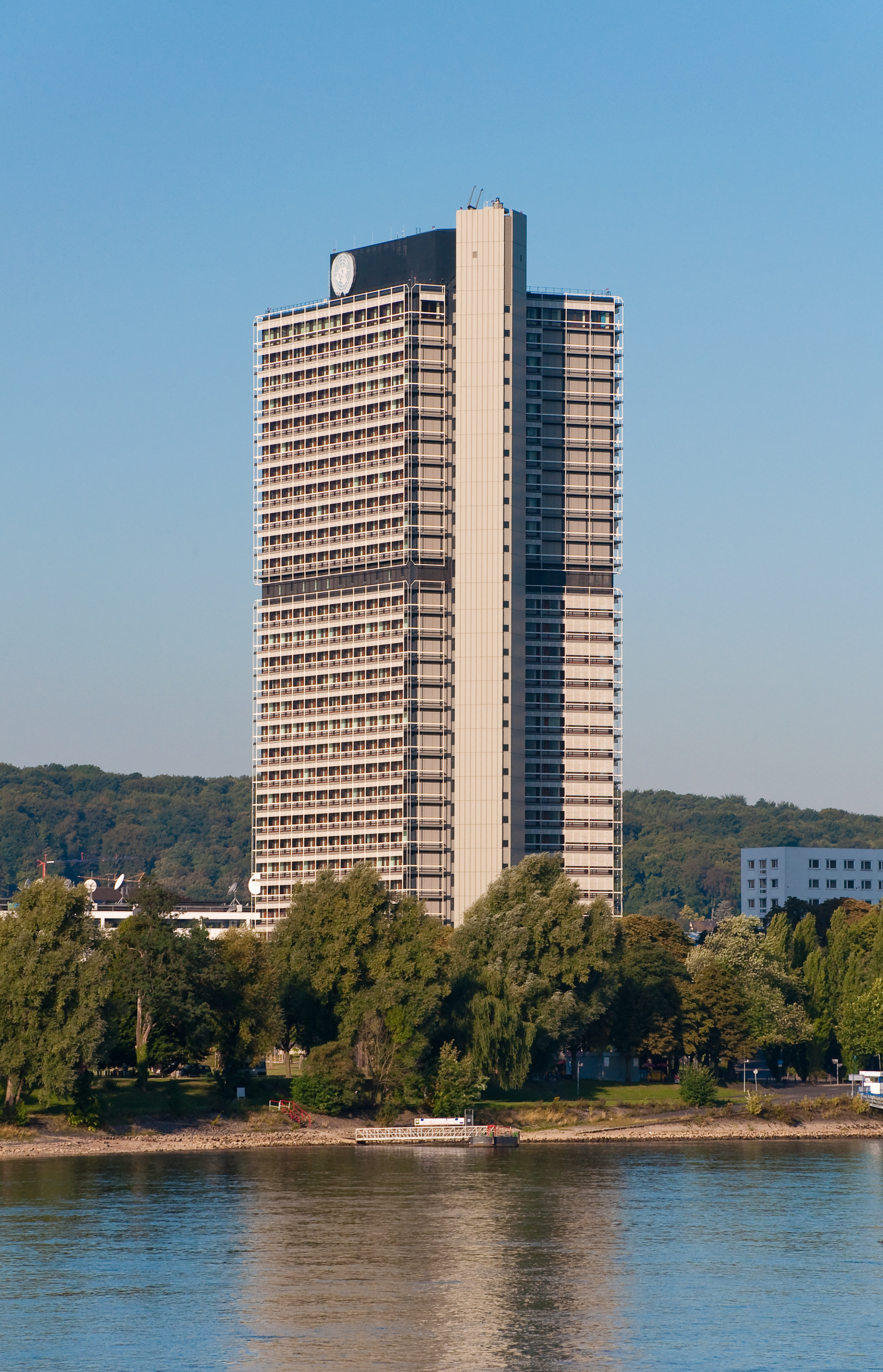 Uno HQ Langer Eugen
