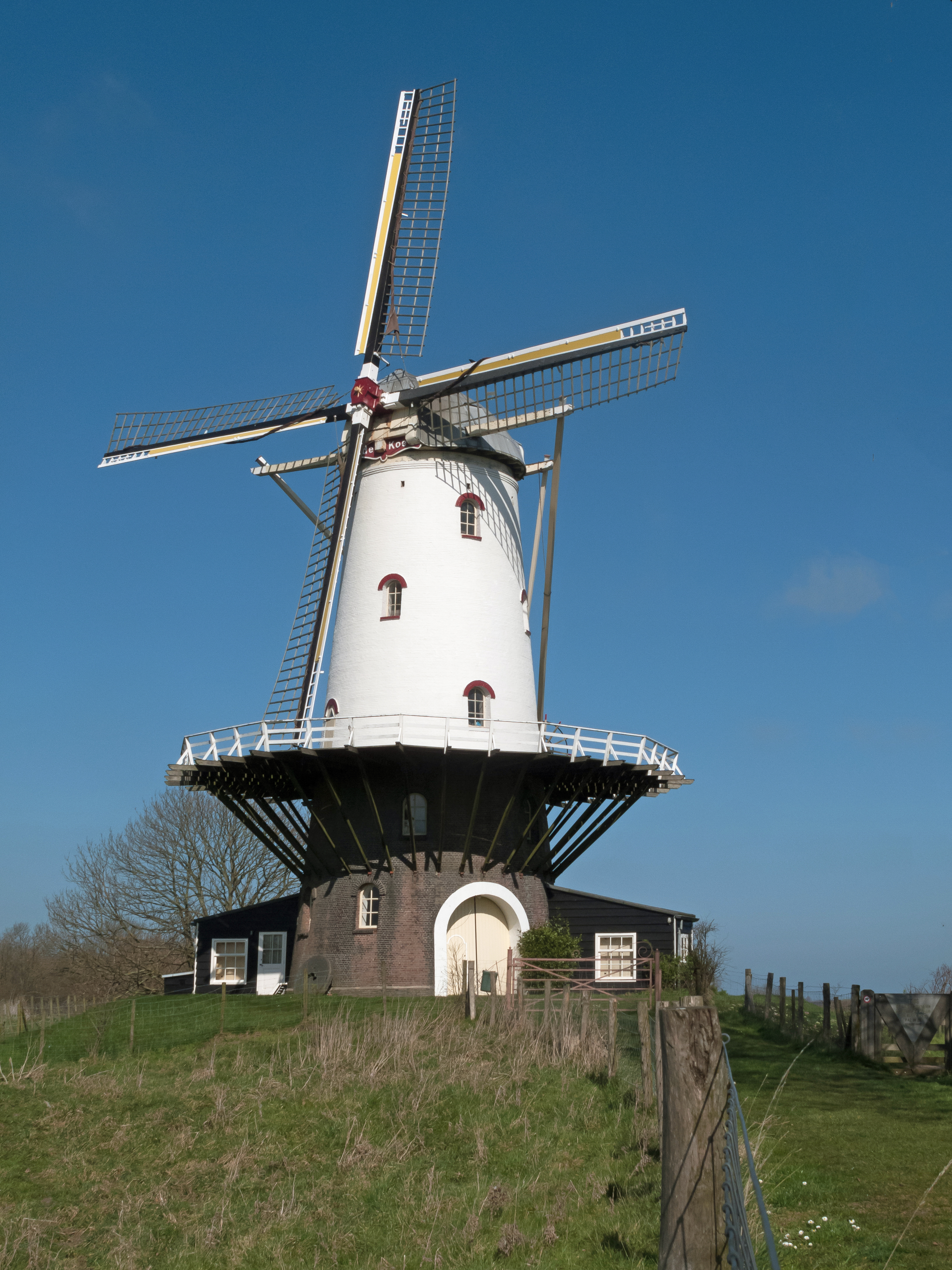 Veere, korenmolen de Koe positie1 RM36991 foto9 2014-03-16 11.47