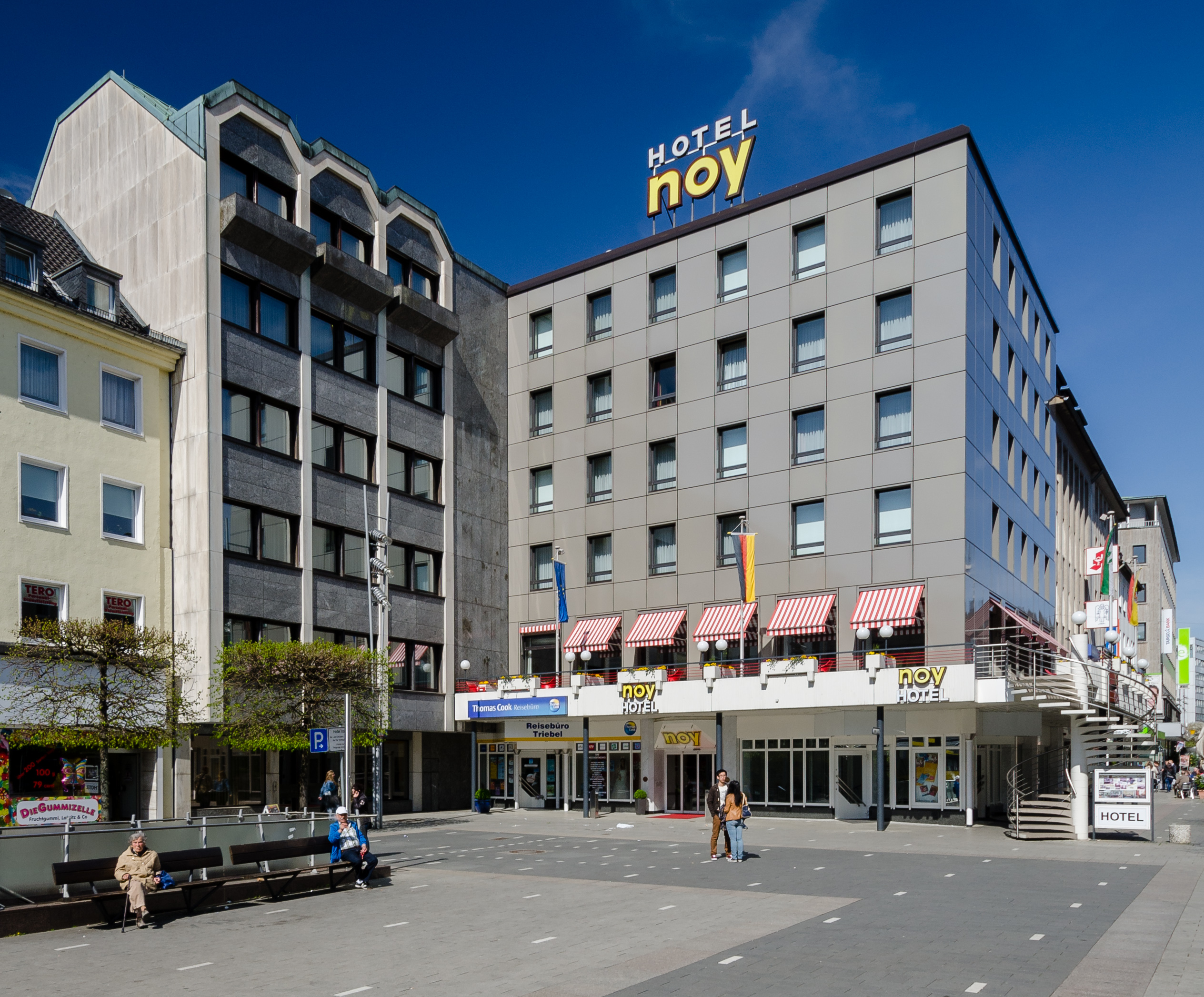 Volkenborn-Buerohaus-Hotel-Noy-2013
