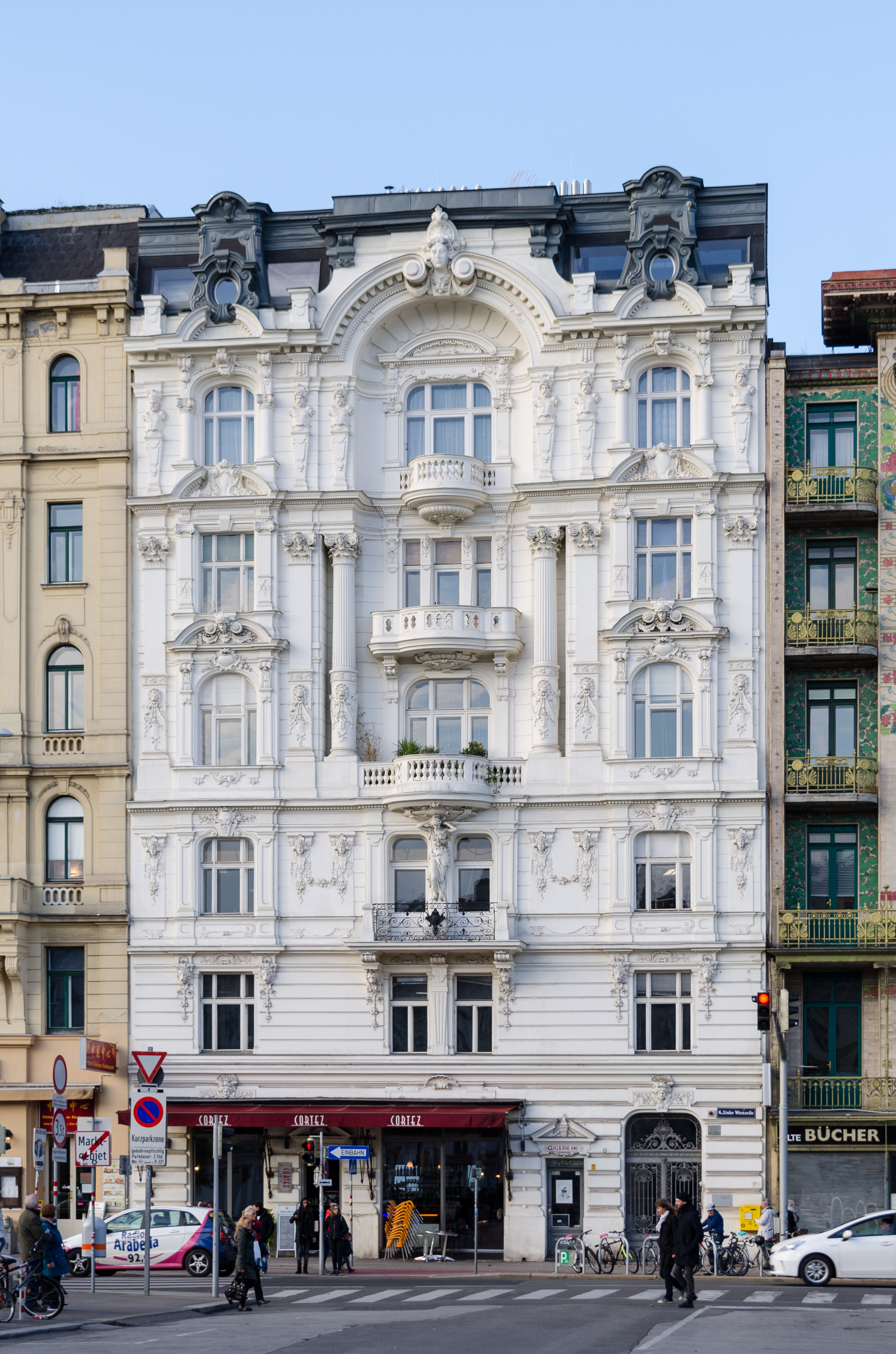 Wien, Linke Wienzeile 42, 2017-10 CN-01