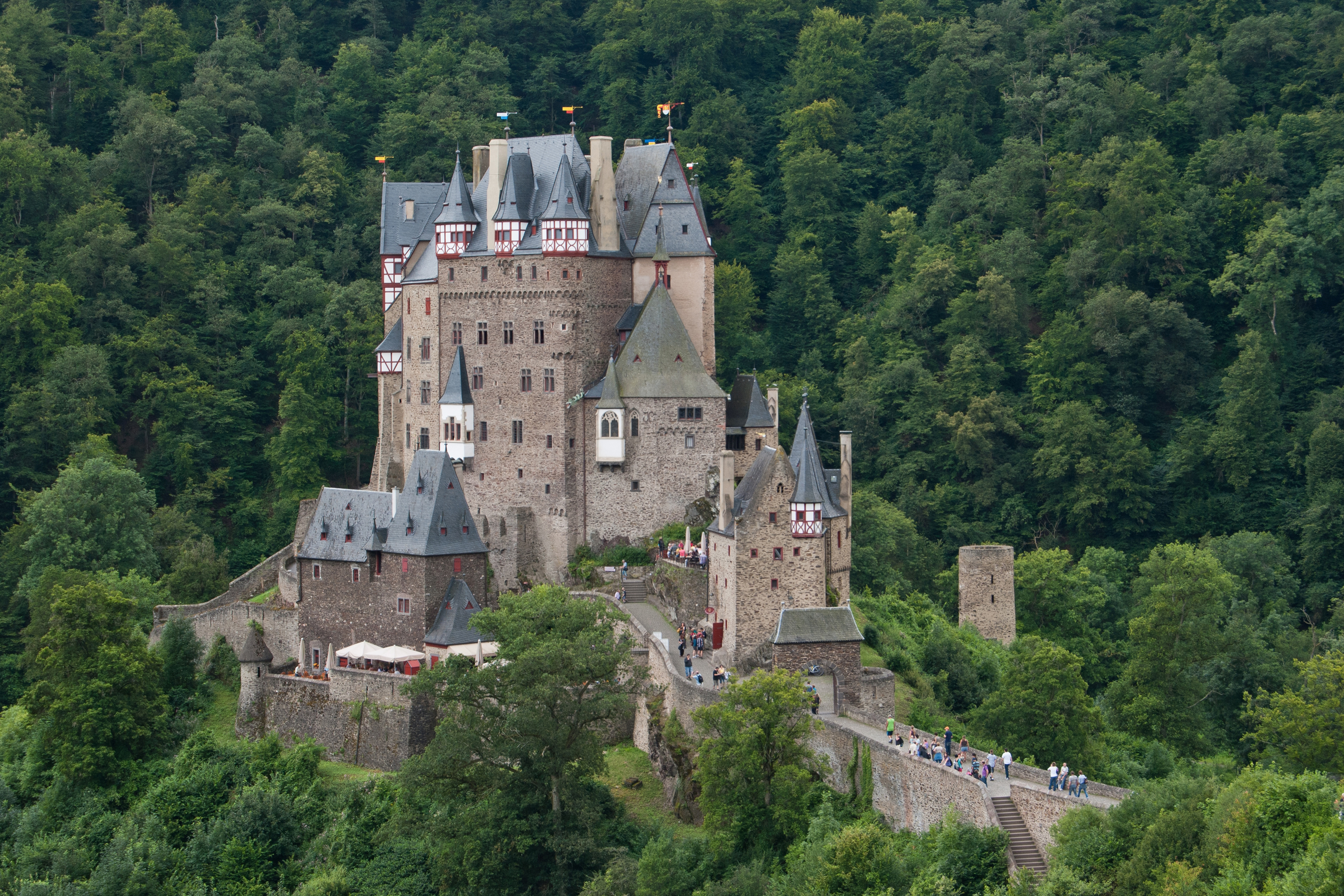 Wierschem, Burg Eltz, 2012-08 CN-01