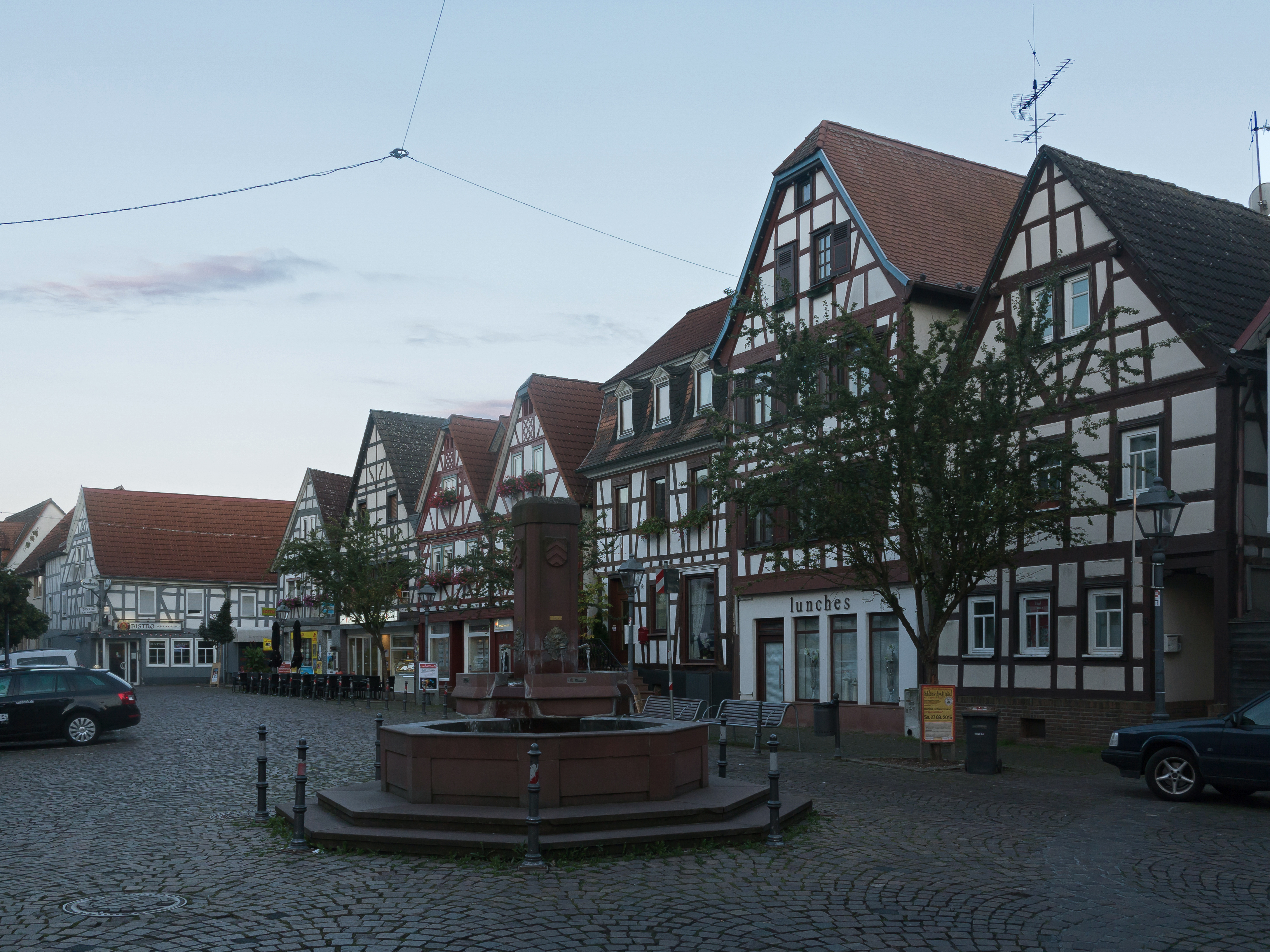 Windecken, straatzicht Marktplatz poging2 foto6 2016-08-10 20.34