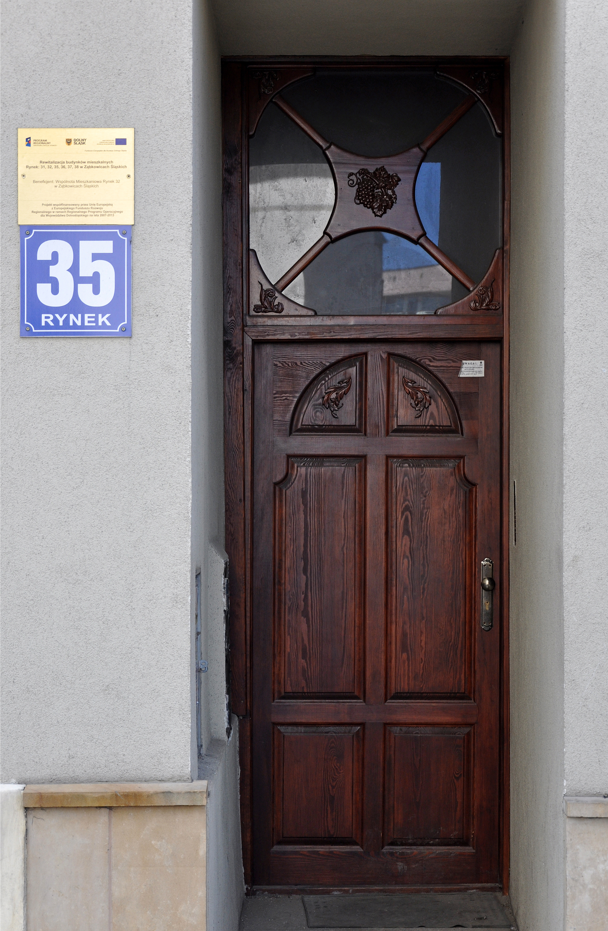 Ząbkowice Śląskie, Rynek 35, 04