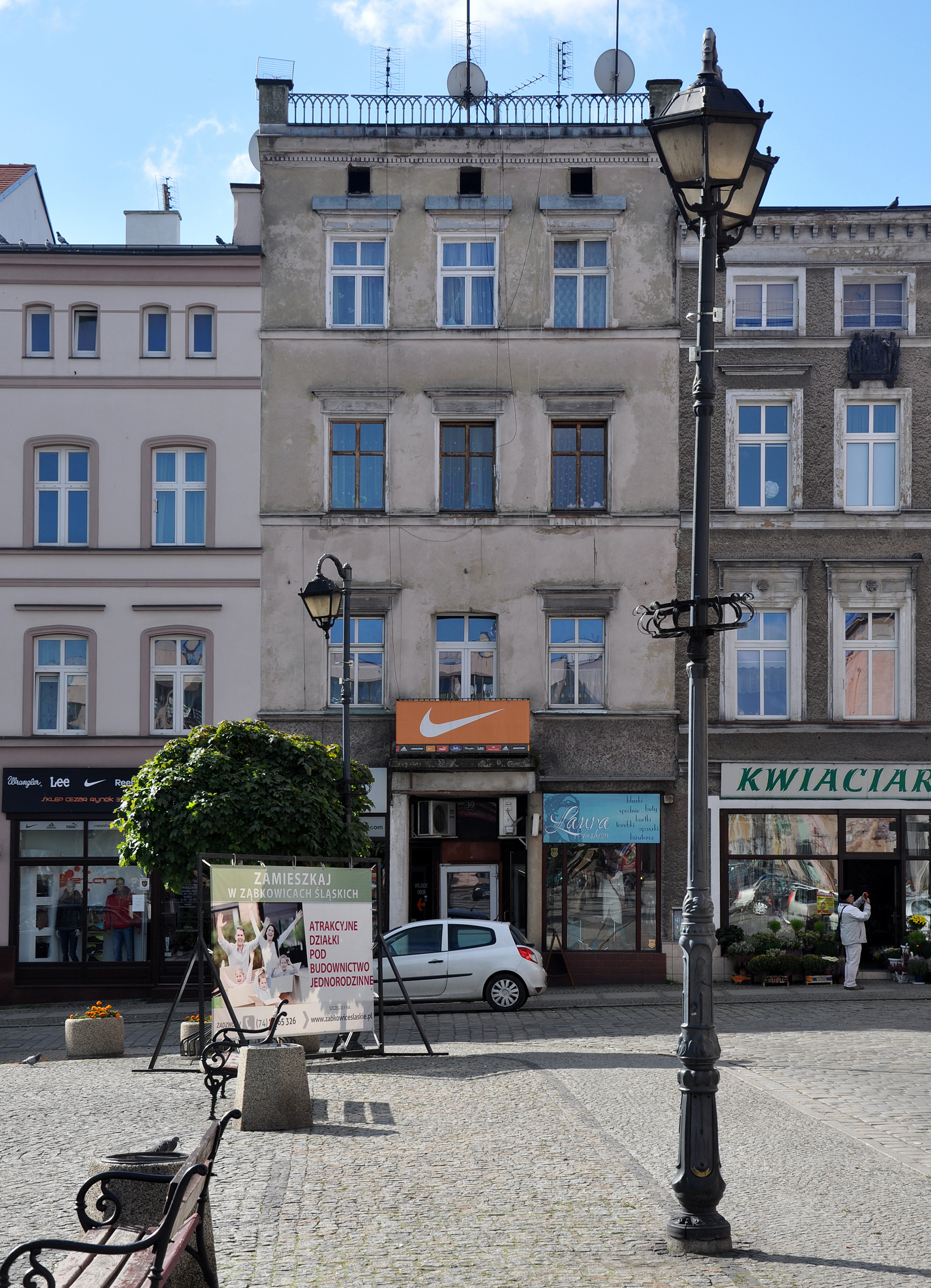 Ząbkowice Śląskie, Rynek 39, 01