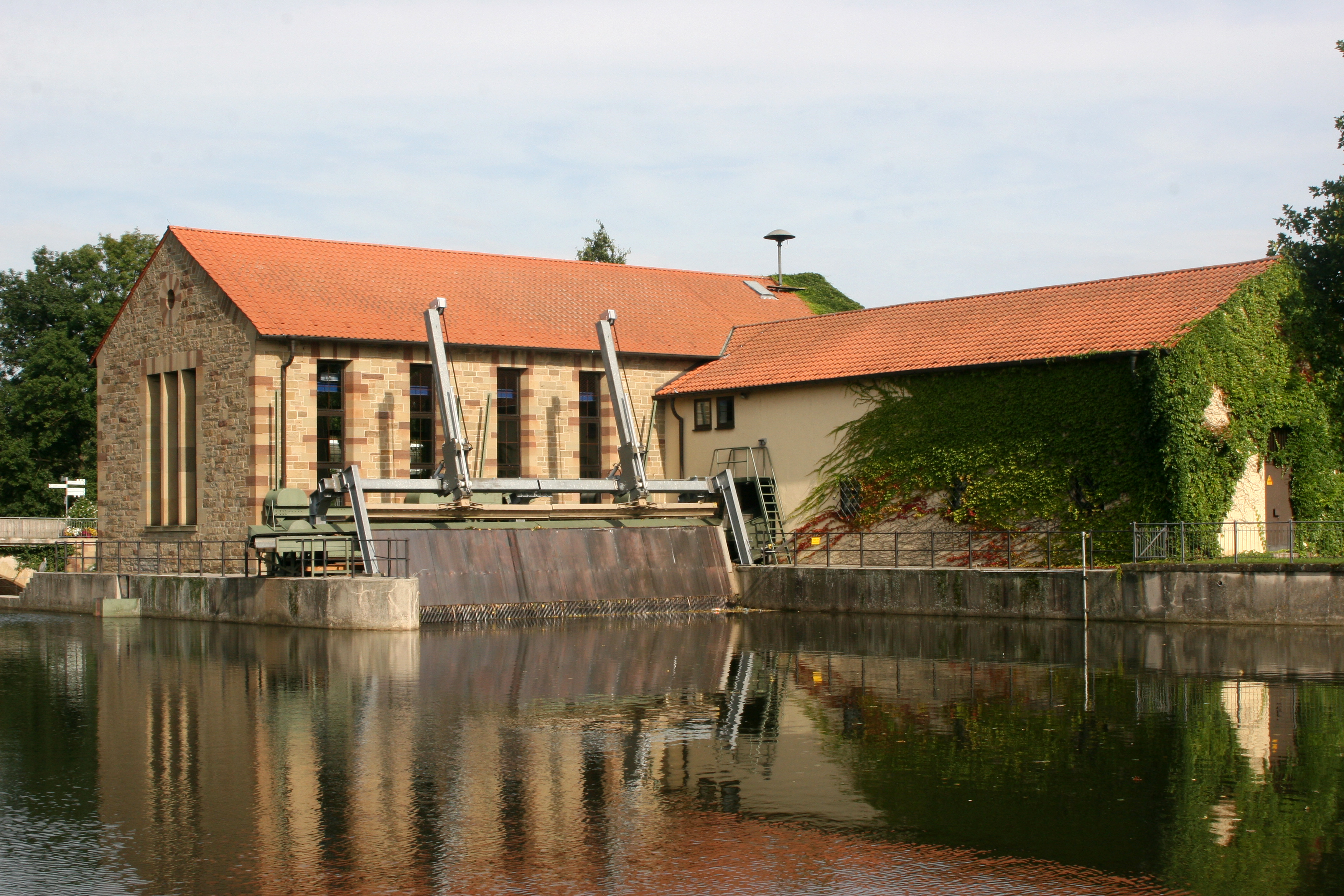 Zulauf des Enzkraftwerk Bietigheim