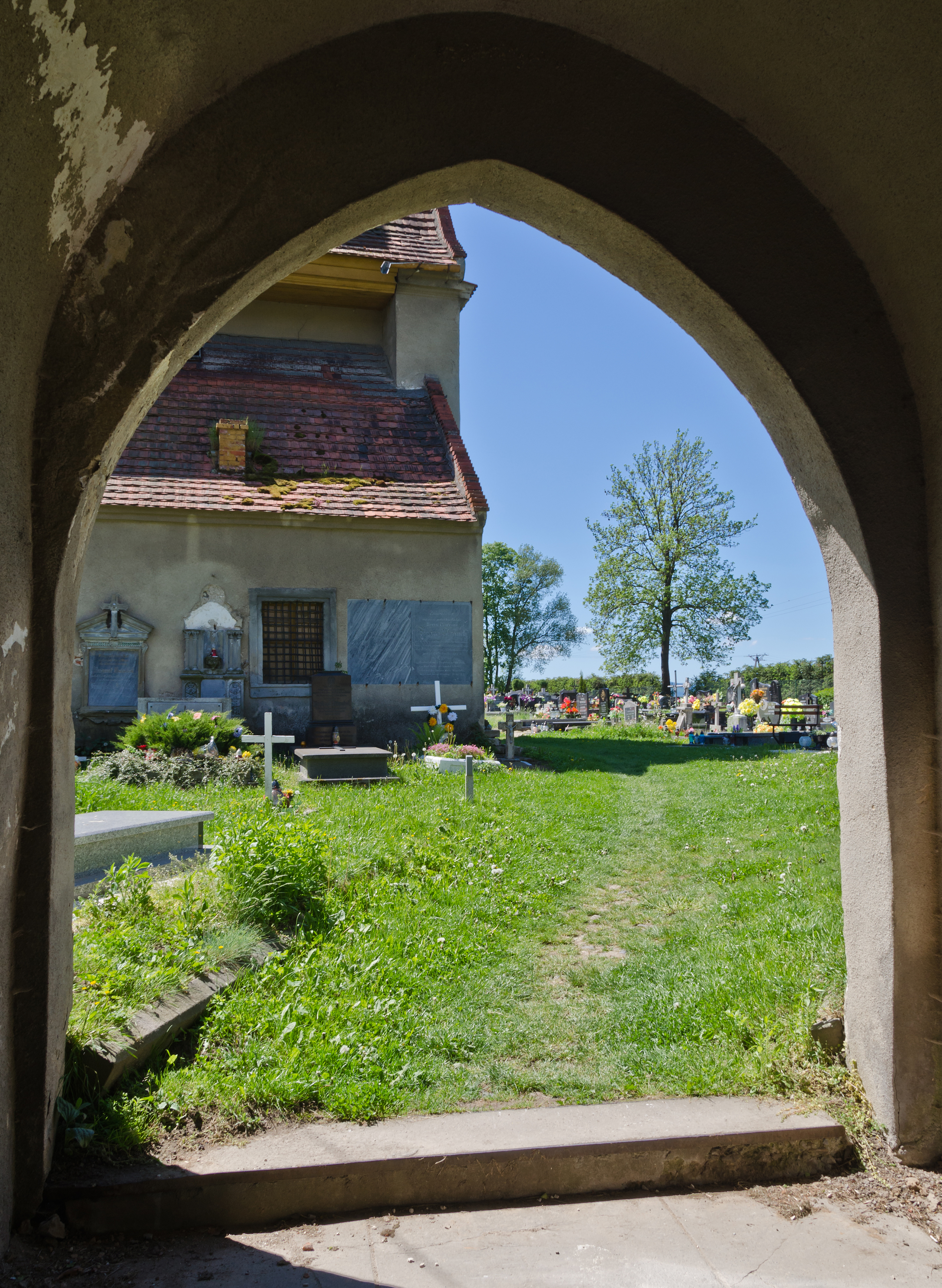 2014 Jaszkowa Dolna, kaplica cmentarna 10